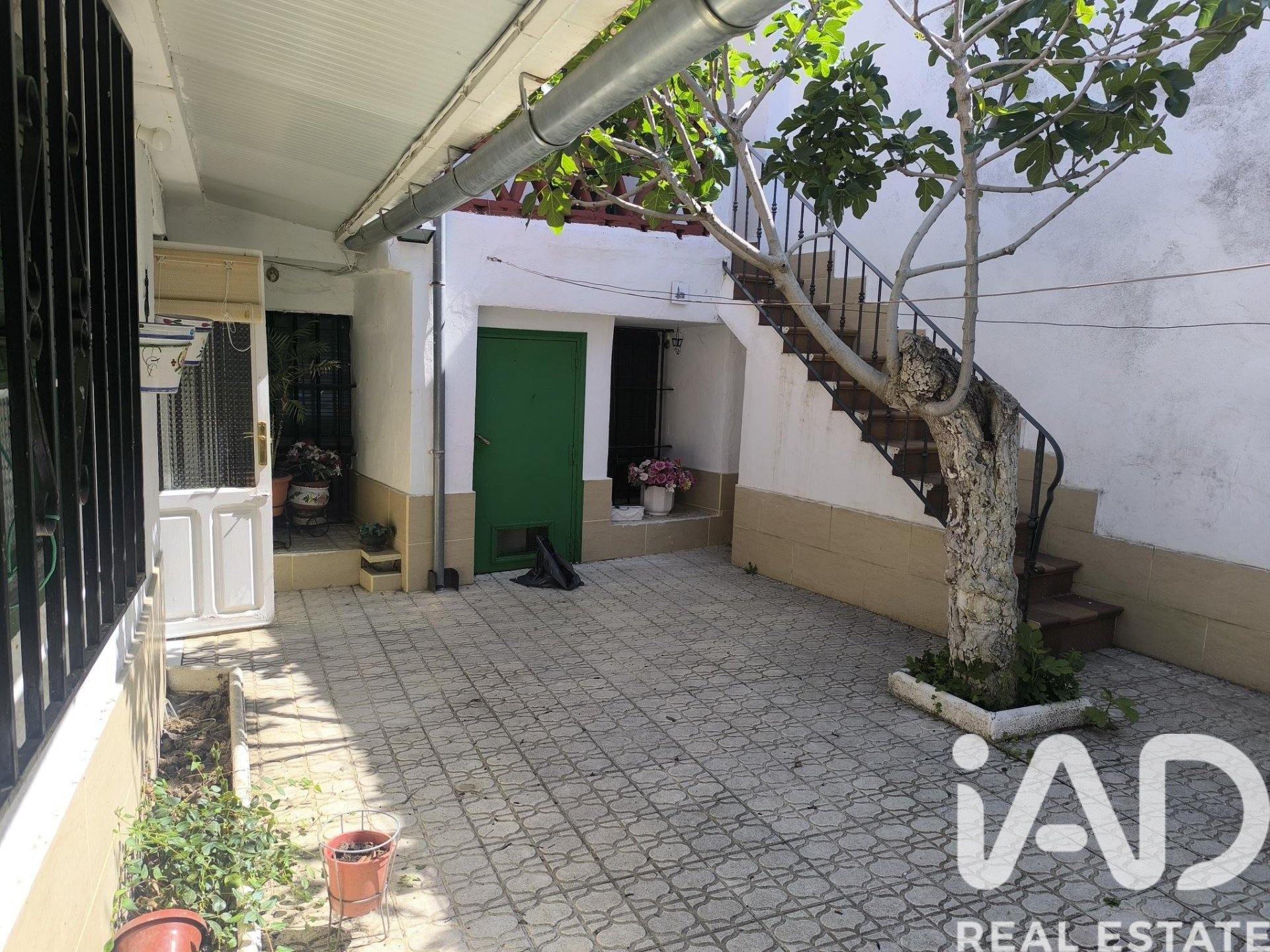 Villa i Nava del Rey, Valladolid, Spanien 6 sovrum, 354 kvm. Nr. 184846