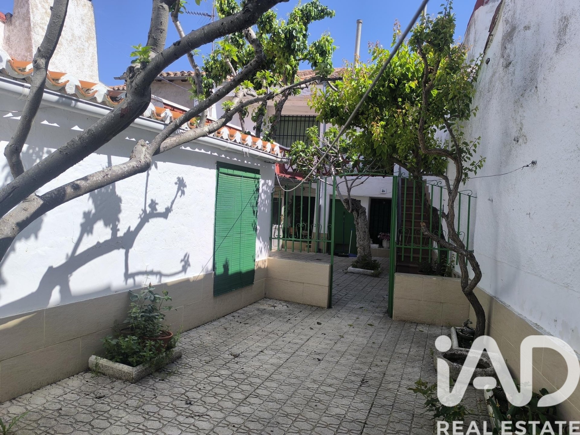 Villa i Nava del Rey, Valladolid, Spanien 6 sovrum, 354 kvm. Nr. 184846