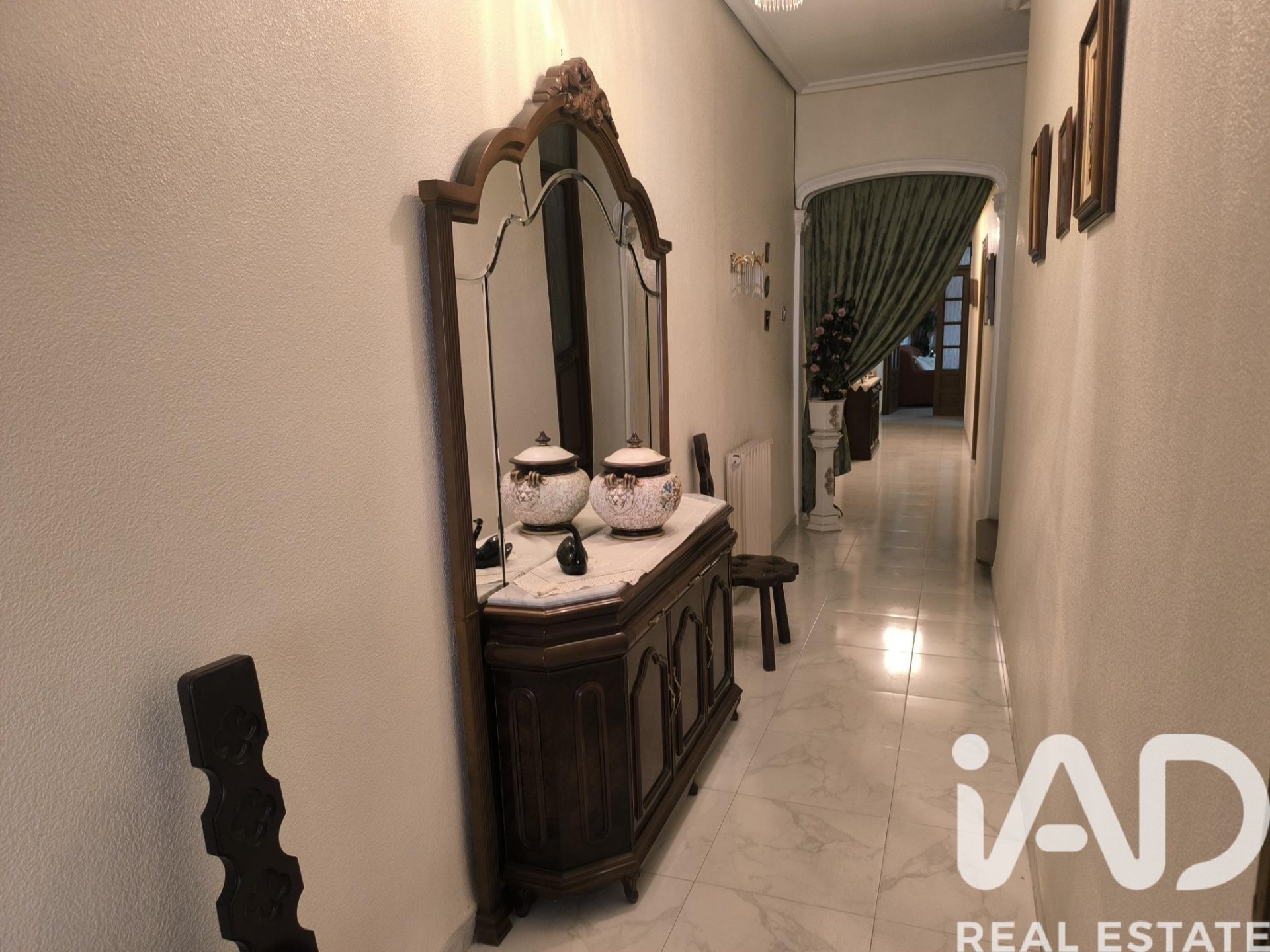 Villa i Nava del Rey, Valladolid, Spanien 6 sovrum, 354 kvm. Nr. 184846