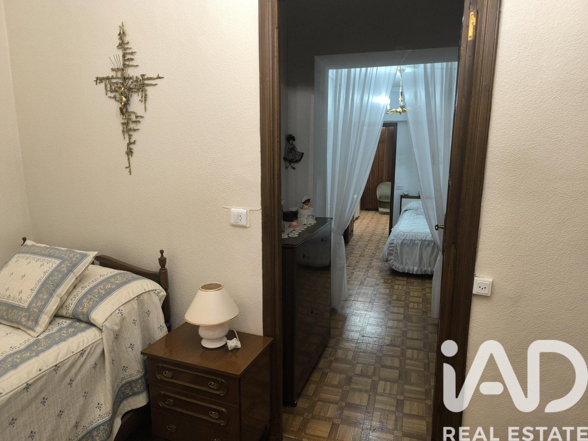 Villa i Nava del Rey, Valladolid, Spanien 6 sovrum, 354 kvm. Nr. 184846