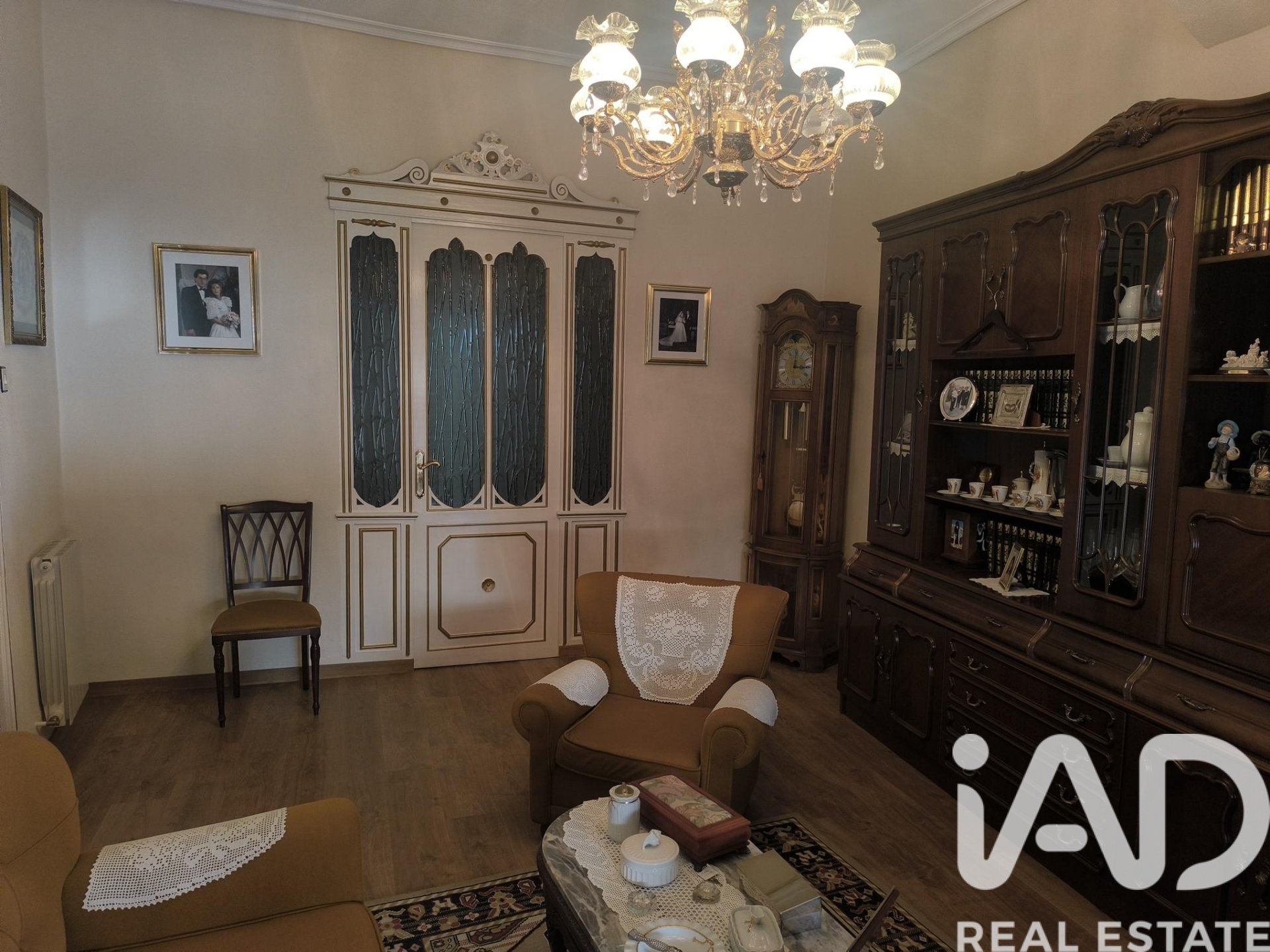 Villa i Nava del Rey, Valladolid, Spanien 6 sovrum, 354 kvm. Nr. 184846