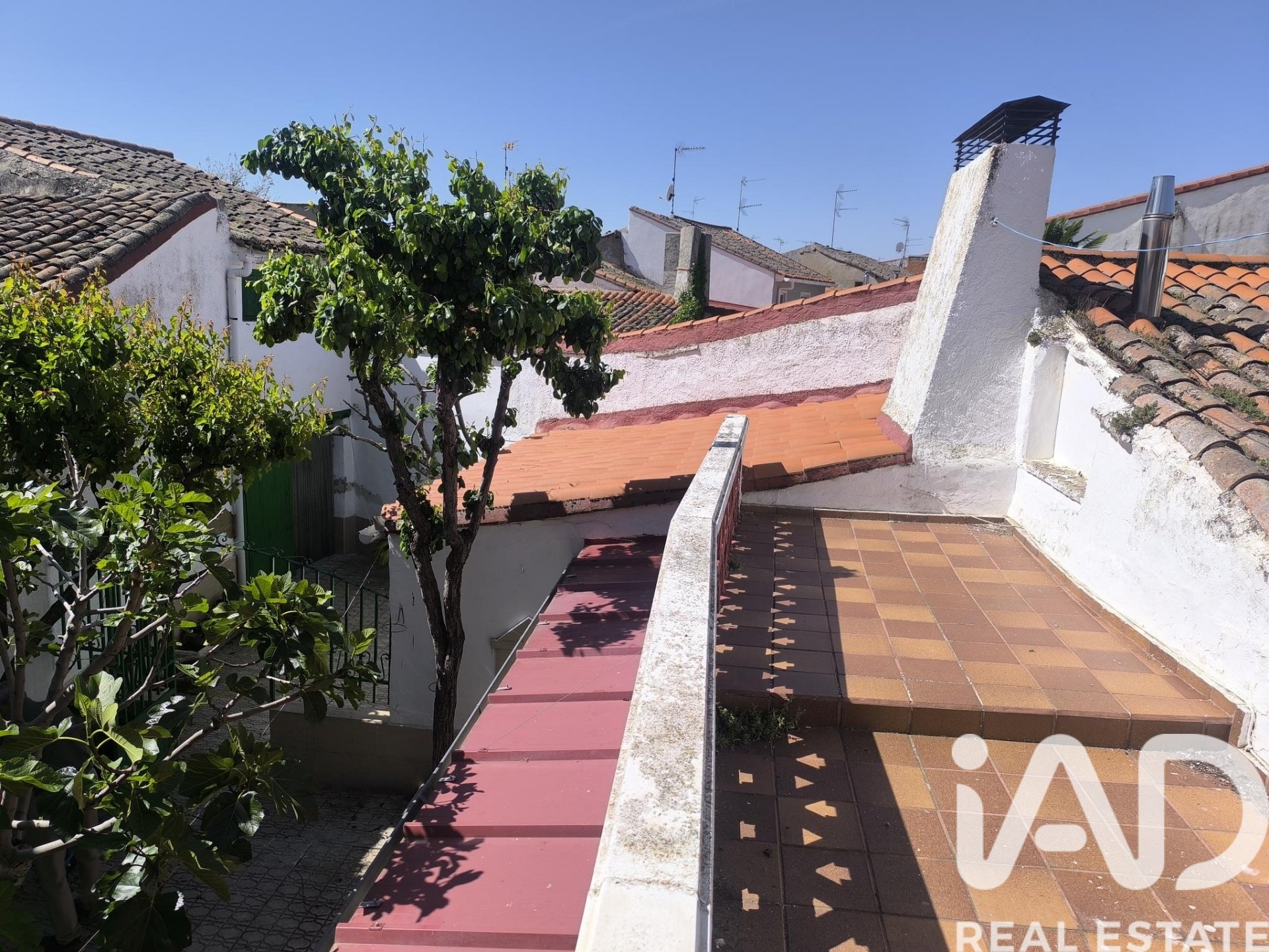 Villa i Nava del Rey, Valladolid, Spanien 6 sovrum, 354 kvm. Nr. 184846