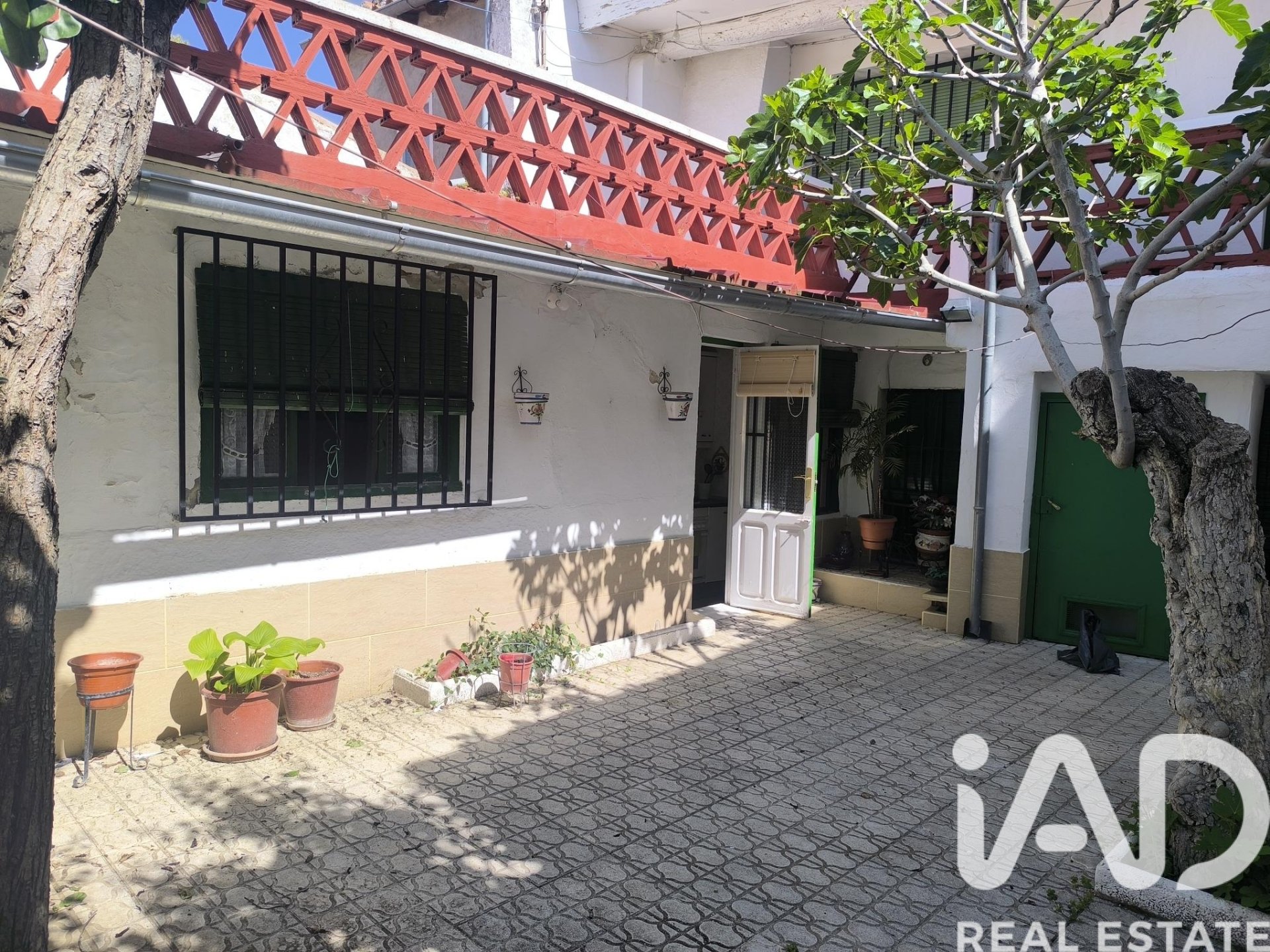 Villa i Nava del Rey, Valladolid, Spanien 6 sovrum, 354 kvm. Nr. 184846