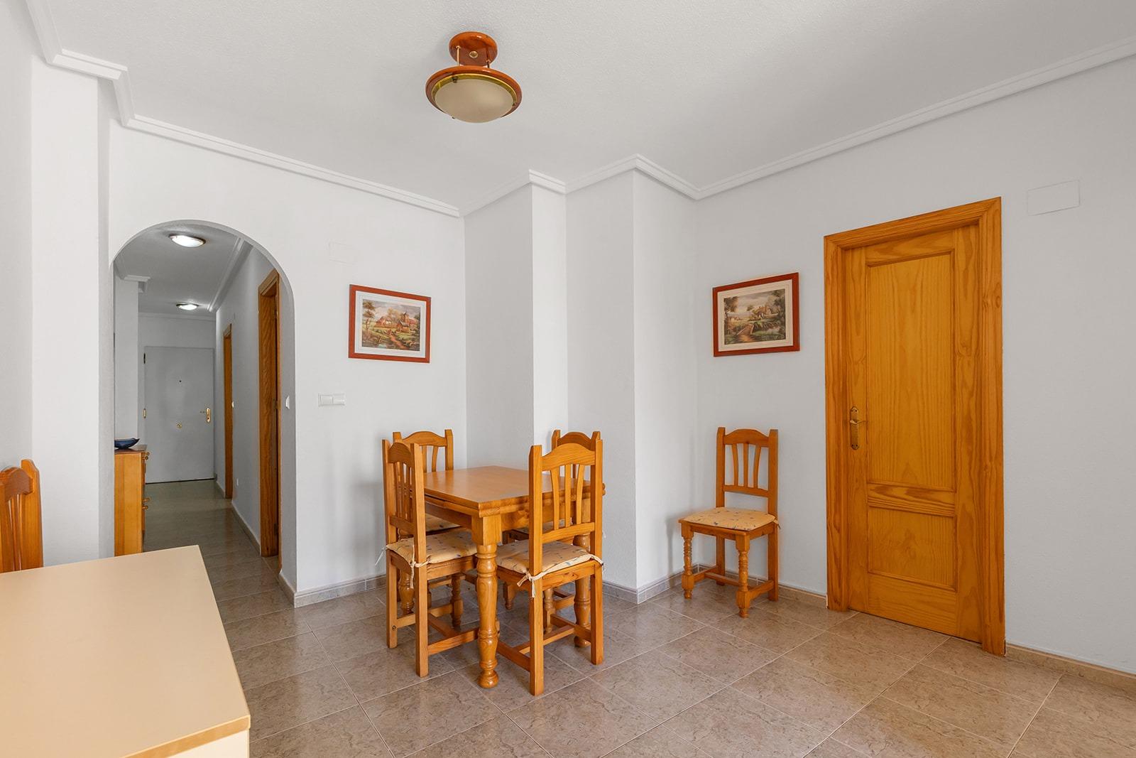 Apartment in Torrevieja, Alicante, Spain 2 bedrooms,  No. 184401
