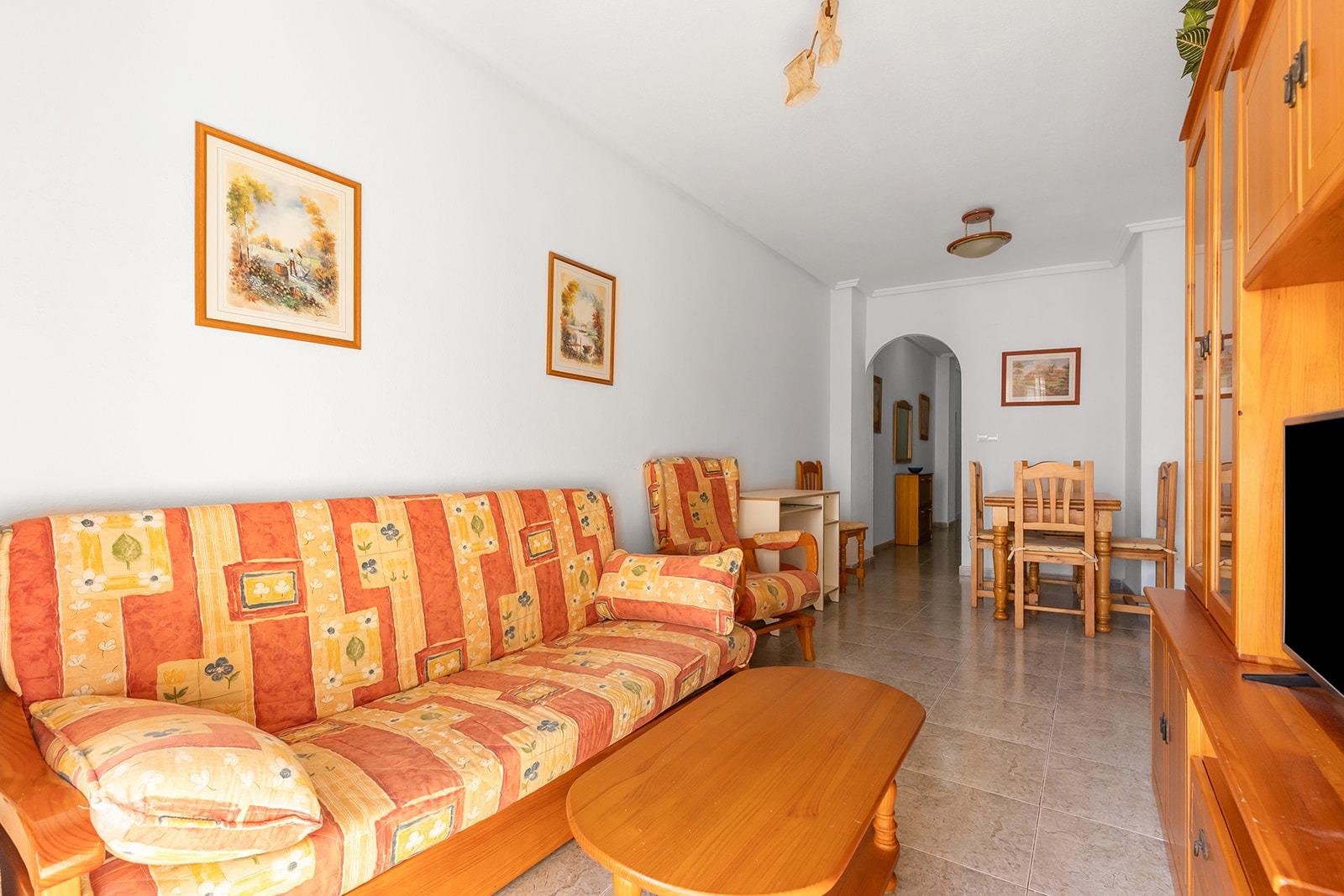 Apartment in Torrevieja, Alicante, Spain 2 bedrooms,  No. 184401