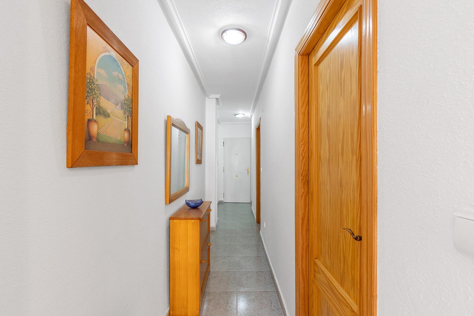 Apartment in Torrevieja, Alicante, Spain 2 bedrooms,  No. 184401