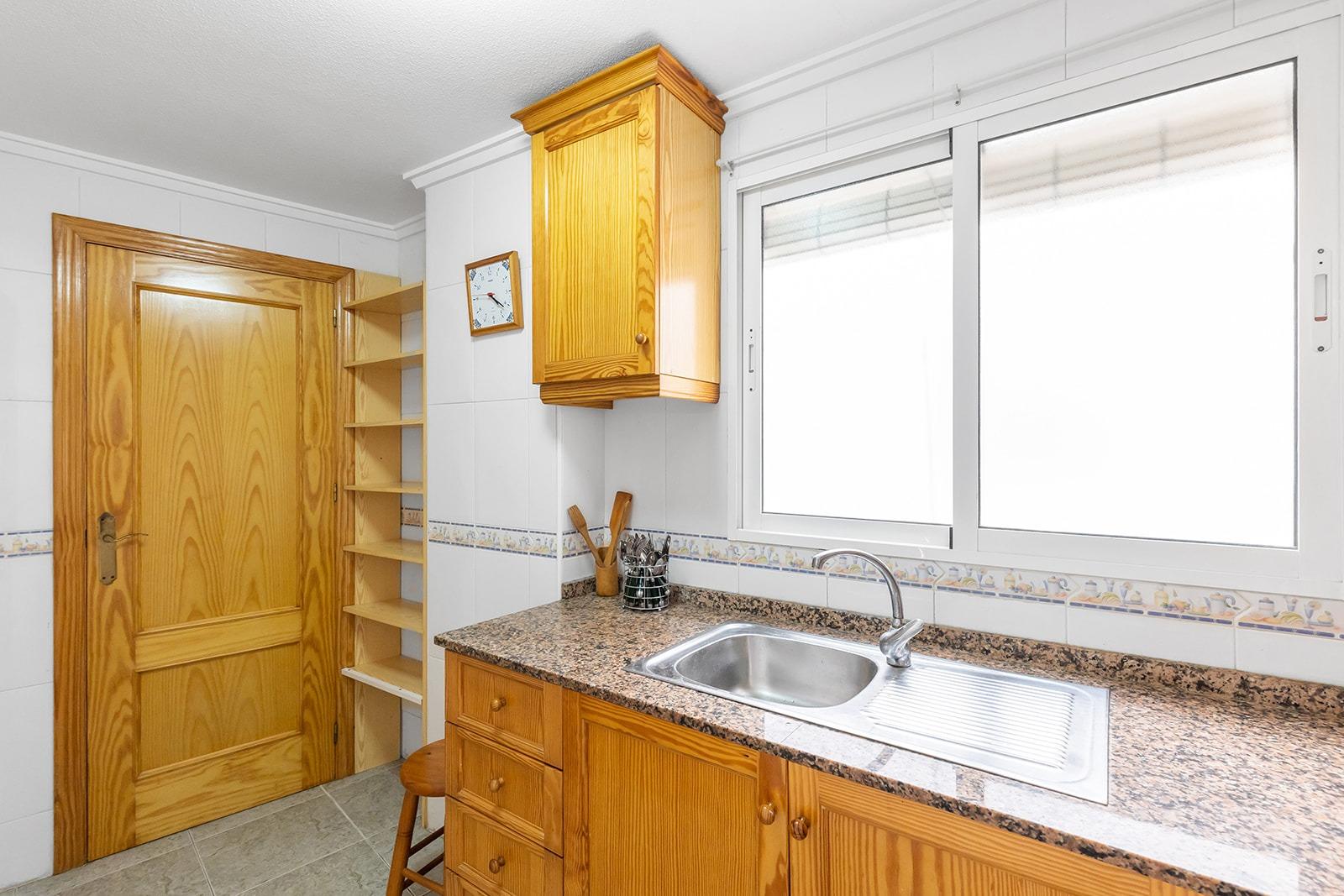 Apartment in Torrevieja, Alicante, Spain 2 bedrooms,  No. 184401