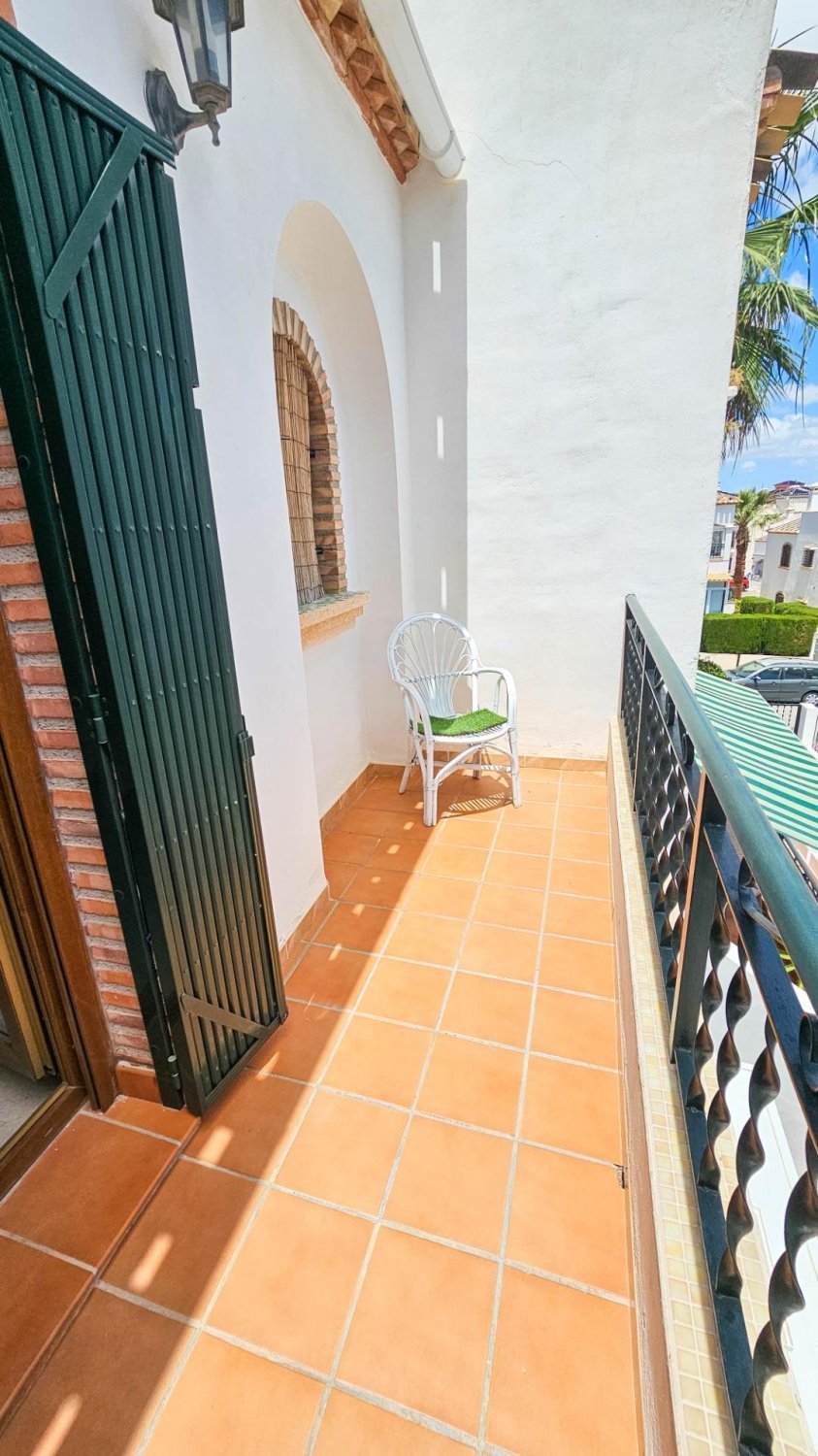 Villetta a schiera a Villamartin, Alicante, Spagna 2 camere da letto, 97 mq. N° 189969