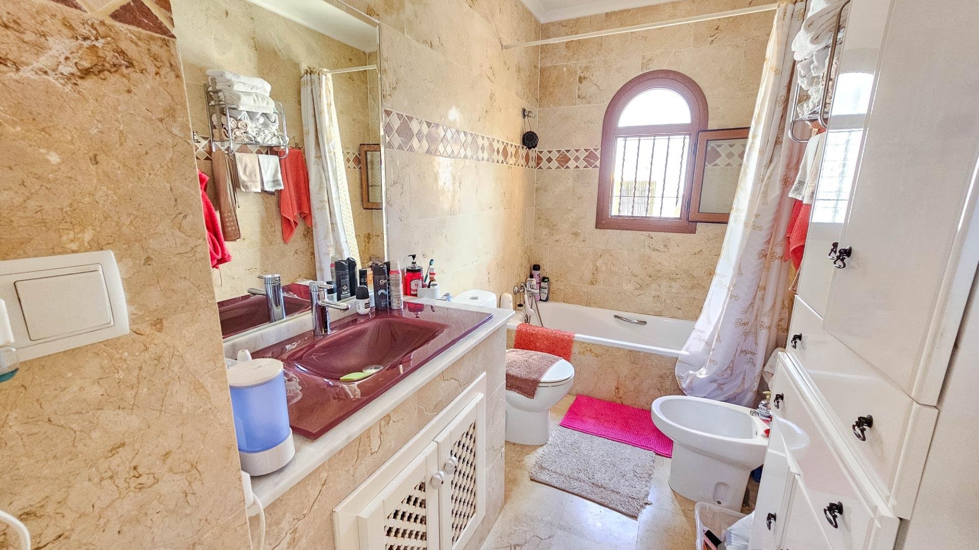 Villetta a schiera a Villamartin, Alicante, Spagna 2 camere da letto, 97 mq. N° 189969