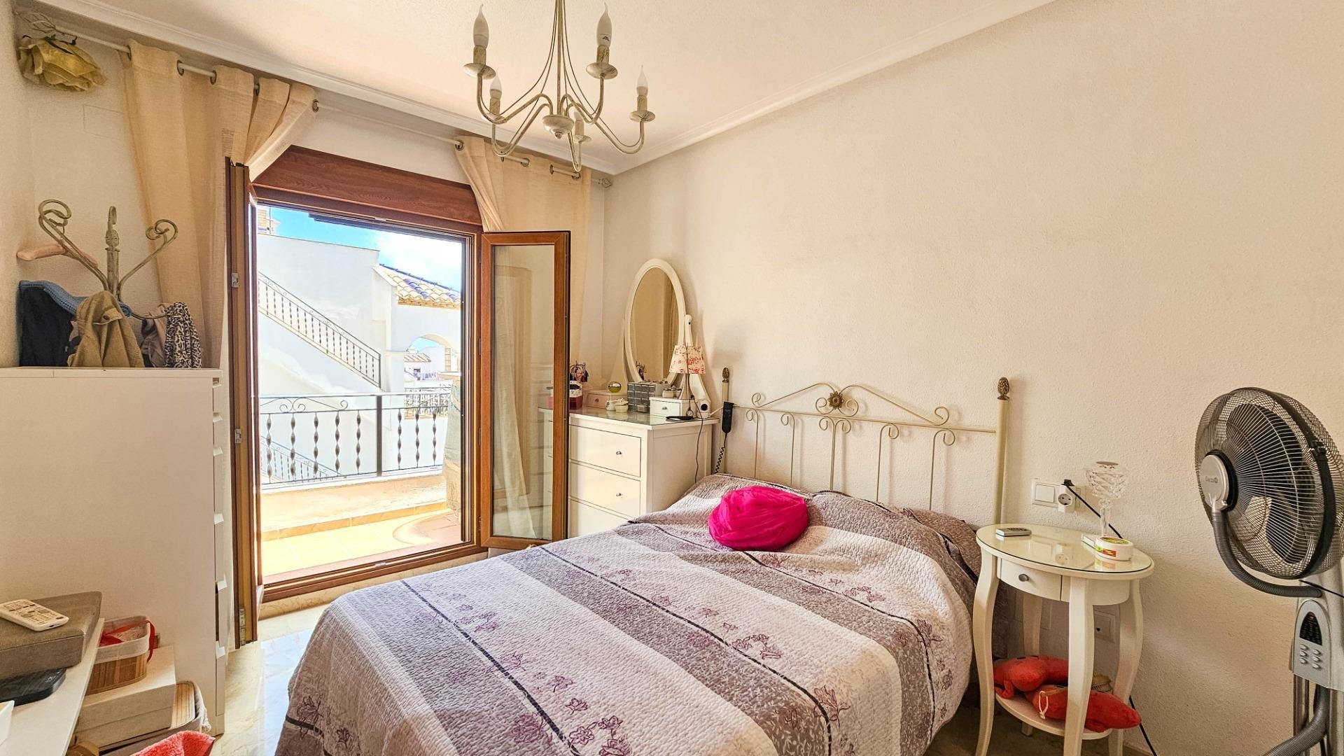 Villetta a schiera a Villamartin, Alicante, Spagna 2 camere da letto, 97 mq. N° 189969