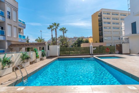 Apartamento en Torrevieja, Alicante, España 3 dormitorios, 86 m2 No. 179752