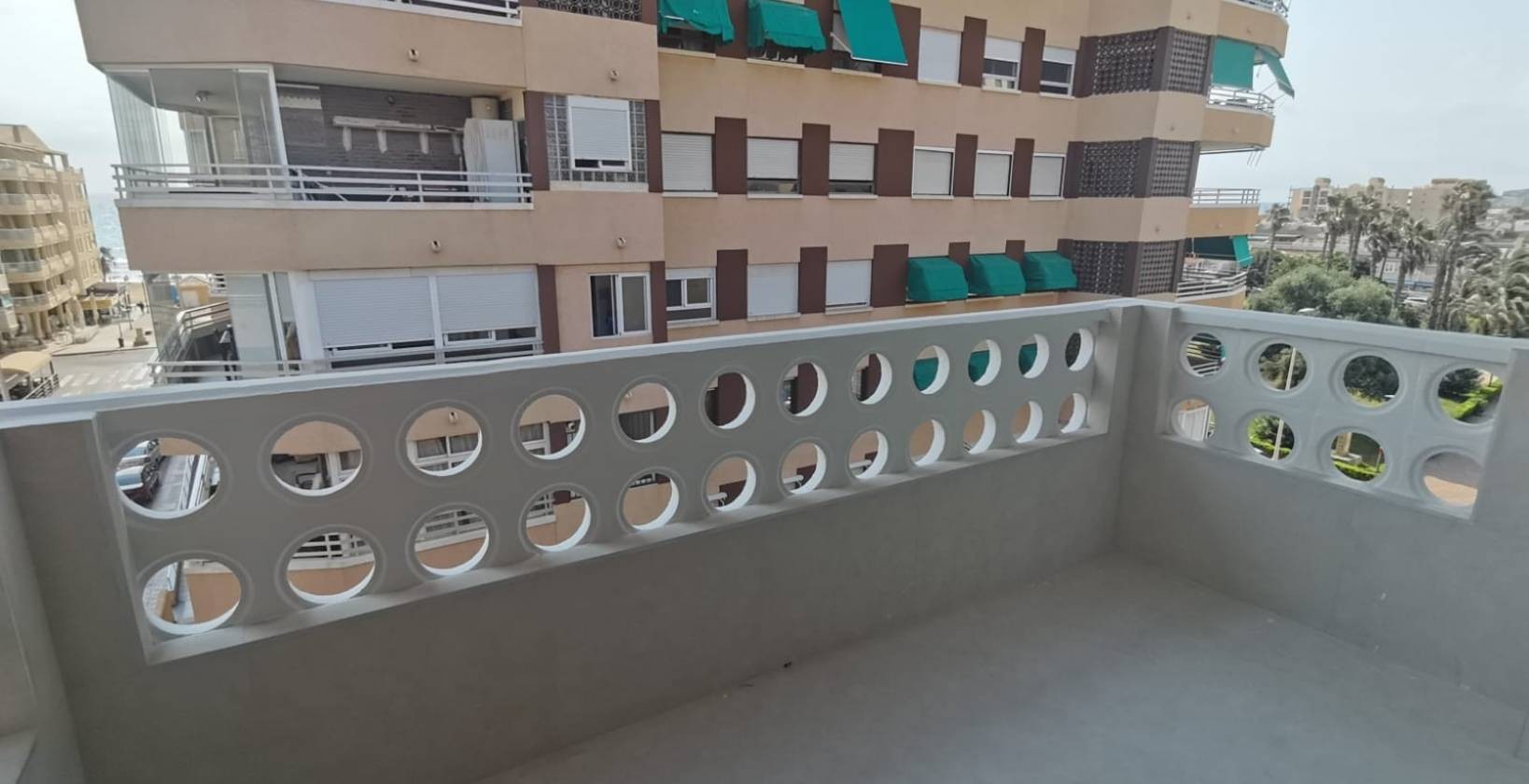 Квартира в Аликанте, Испания 3 спальни, 69м2 №186942