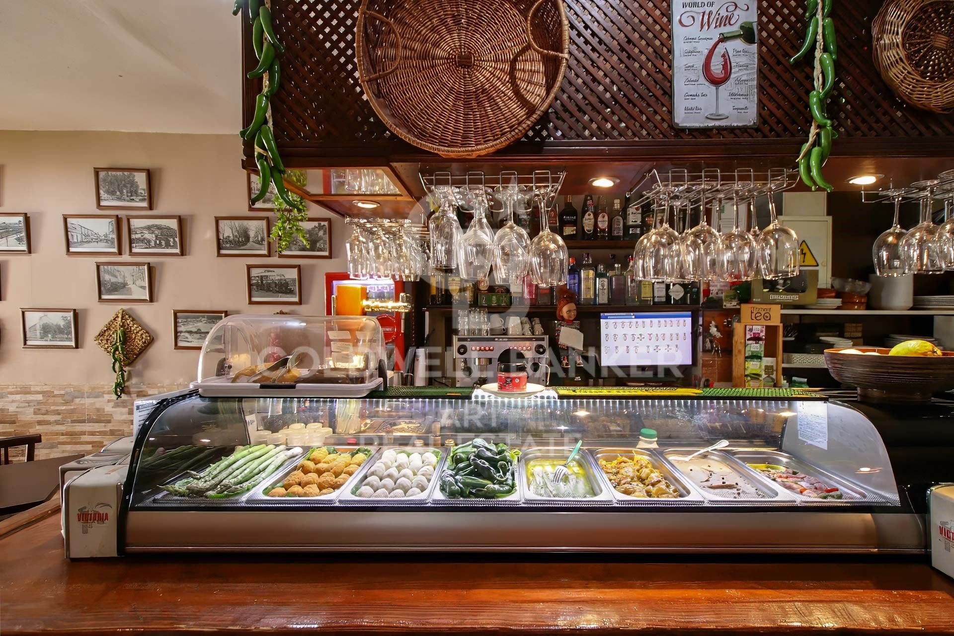 Kahvila / Ravintola Estepona, Malaga, Espanja 152 m2 No. 157886