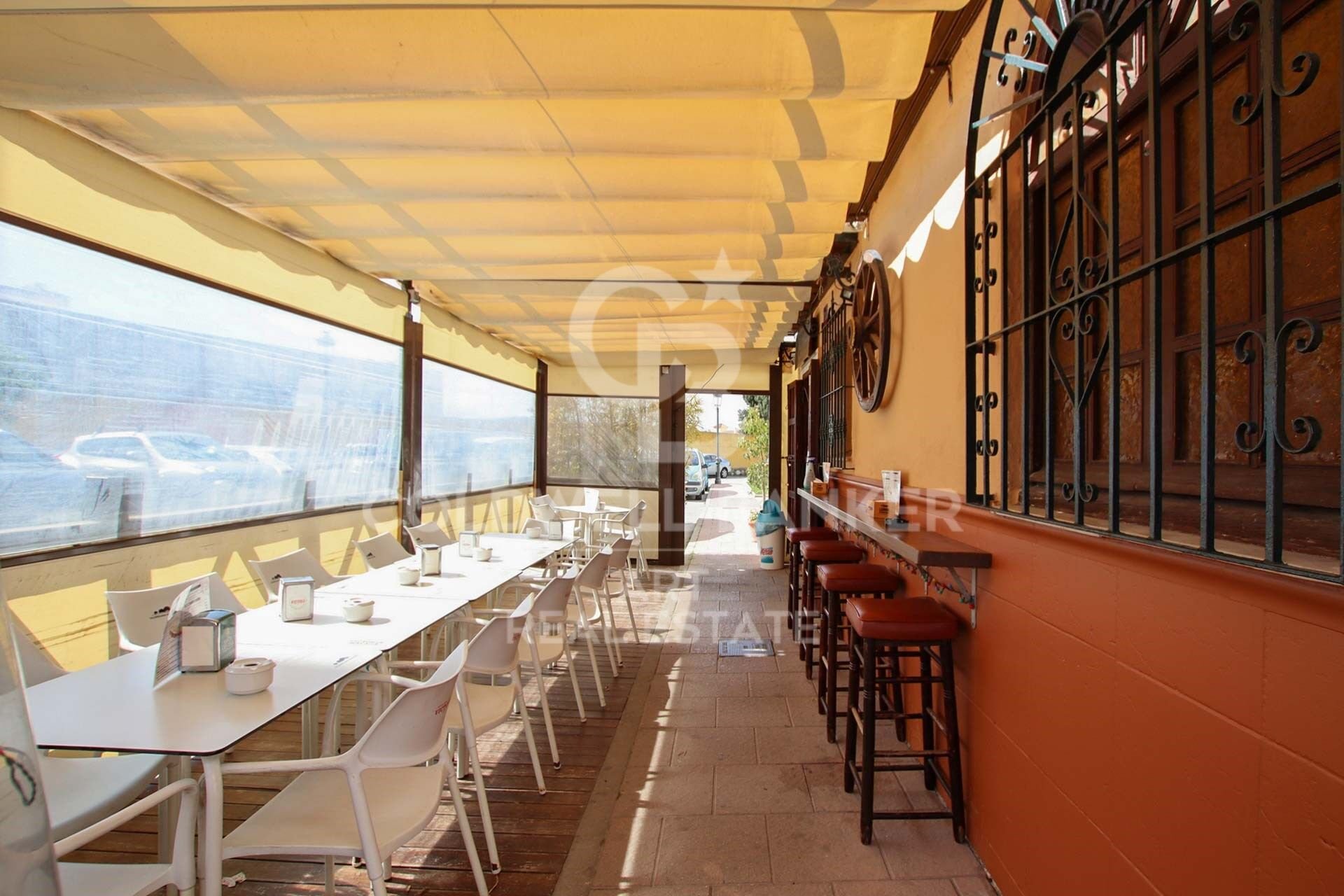 Kahvila / Ravintola Estepona, Malaga, Espanja 152 m2 No. 157886