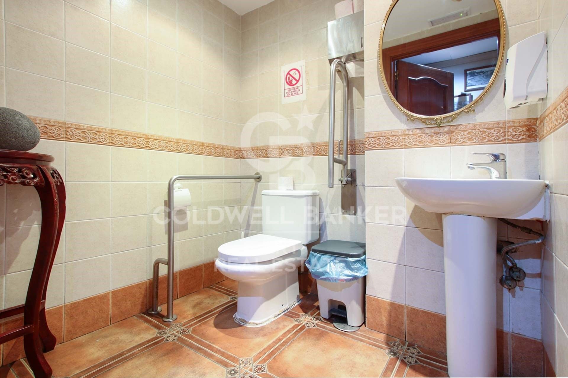 Kahvila / Ravintola Estepona, Malaga, Espanja 152 m2 No. 157886