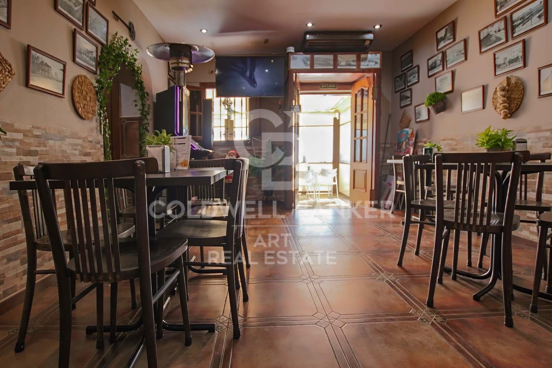 Kahvila / Ravintola Estepona, Malaga, Espanja 152 m2 No. 157886