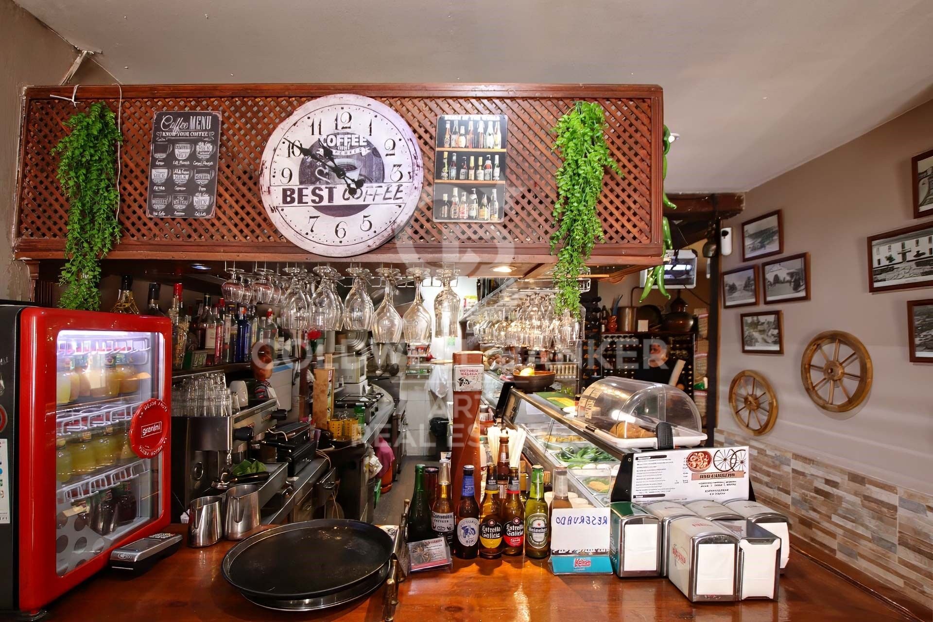 Kahvila / Ravintola Estepona, Malaga, Espanja 152 m2 No. 157886