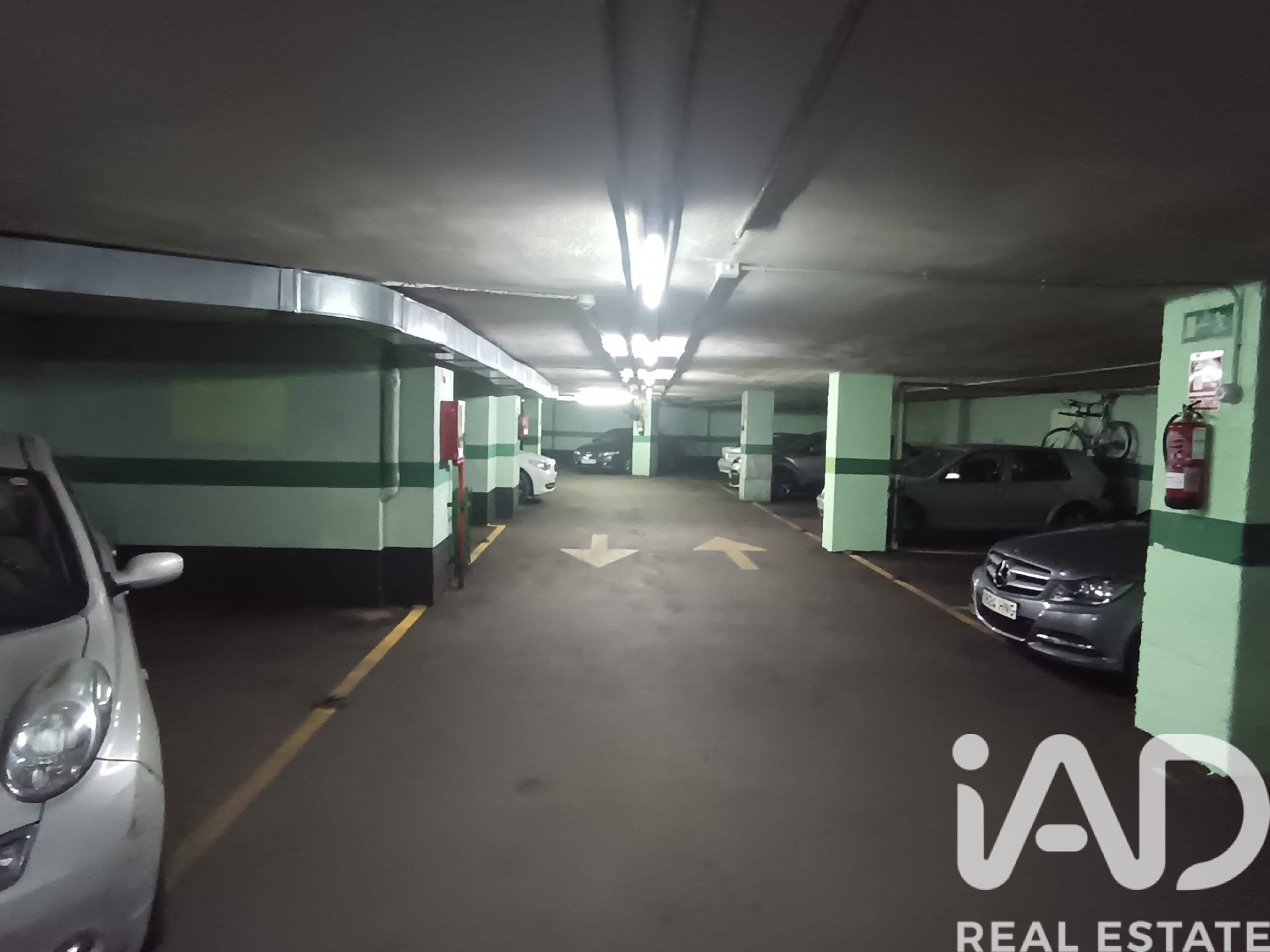 Garage i Madrid, Spanien 15 kvm. Nr. 195124