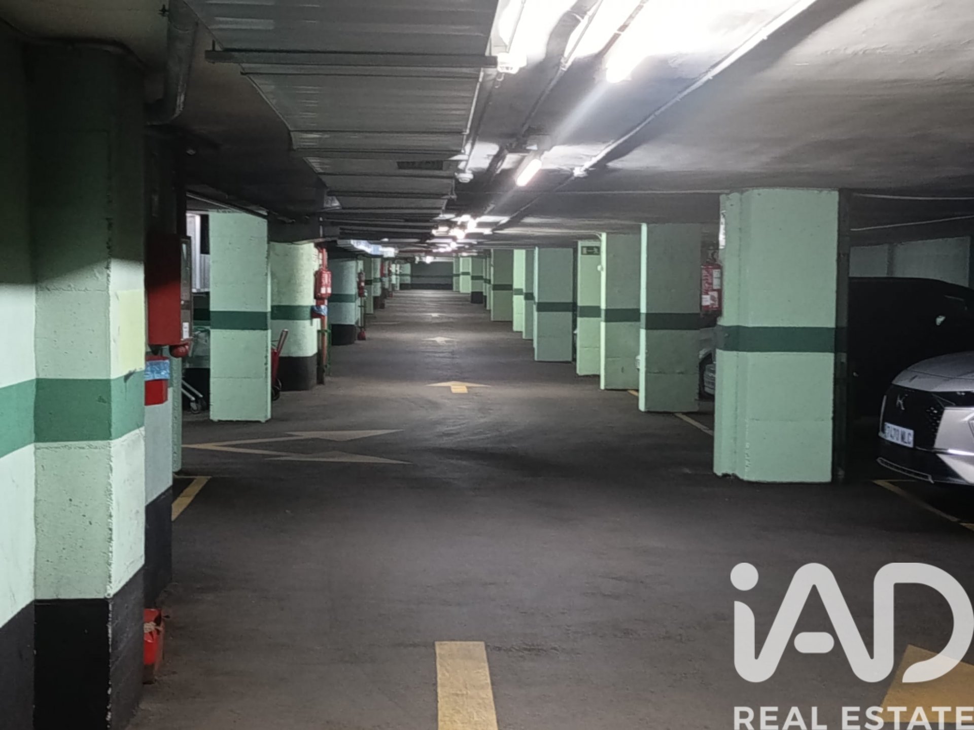 Garage i Madrid, Spanien 15 kvm. Nr. 195124