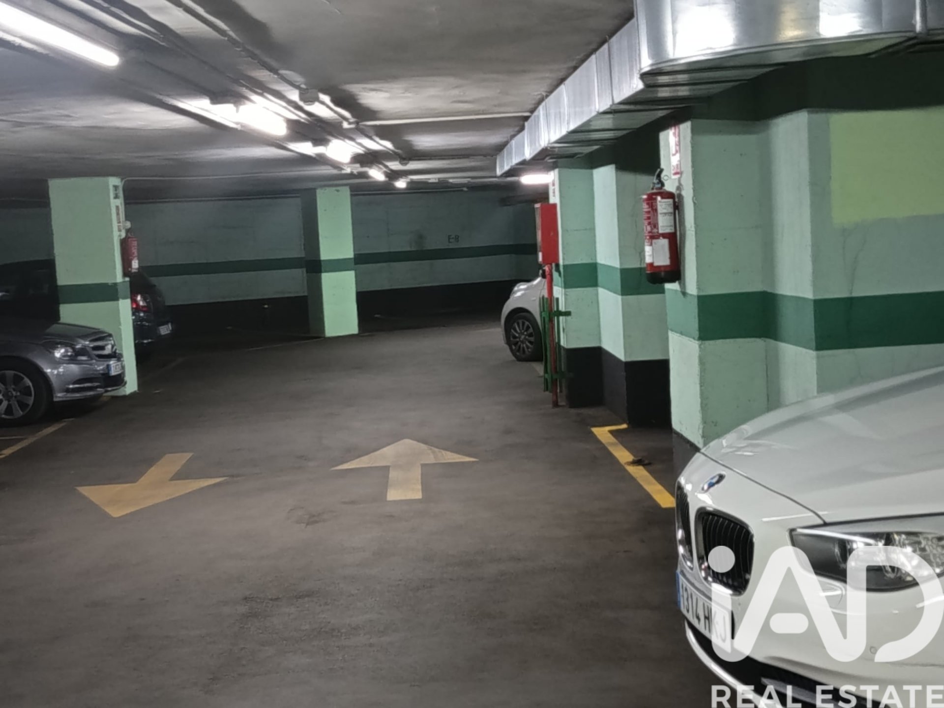 Garage i Madrid, Spanien 15 kvm. Nr. 195124