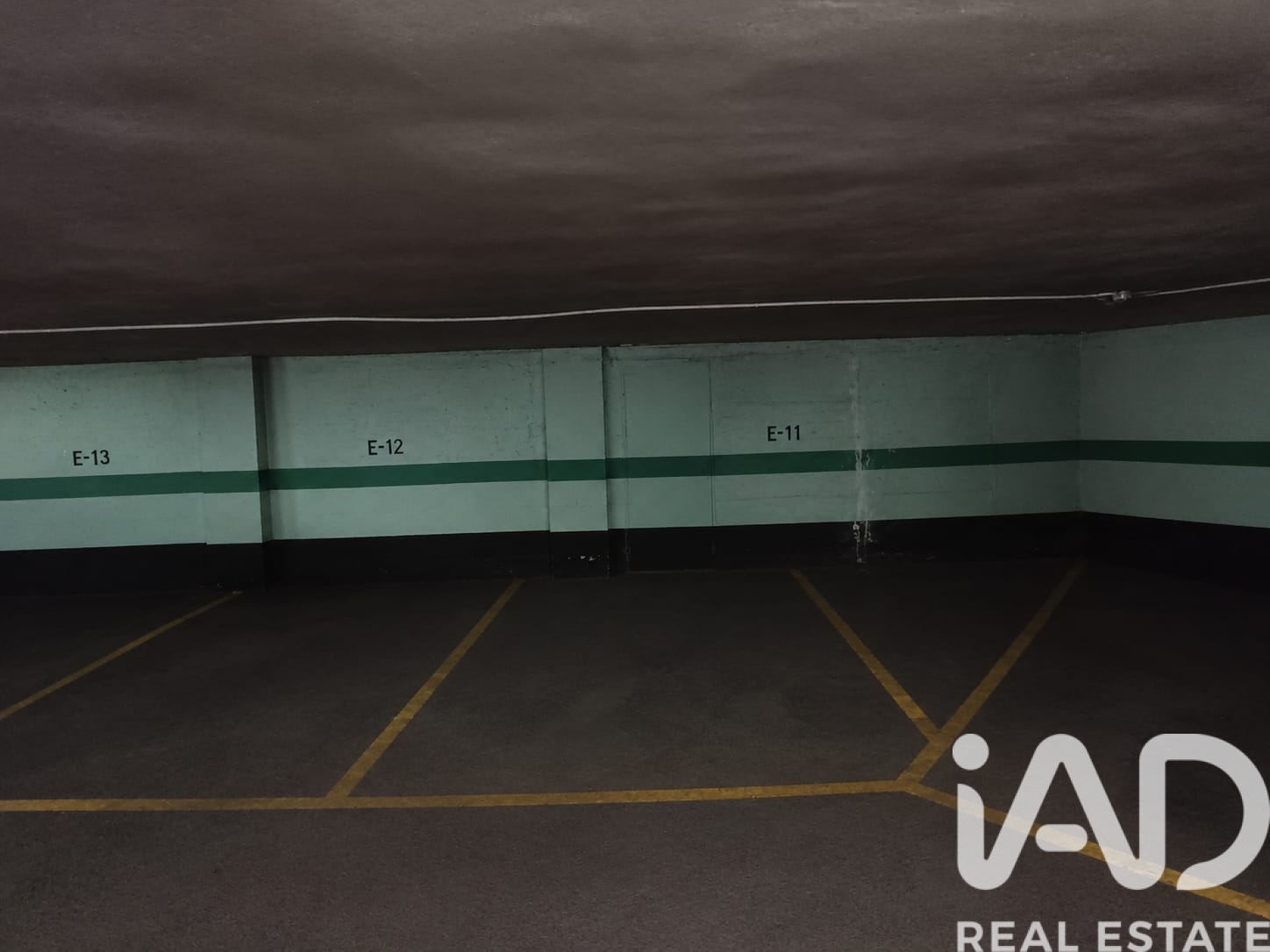 Garage i Madrid, Spanien 15 kvm. Nr. 195124