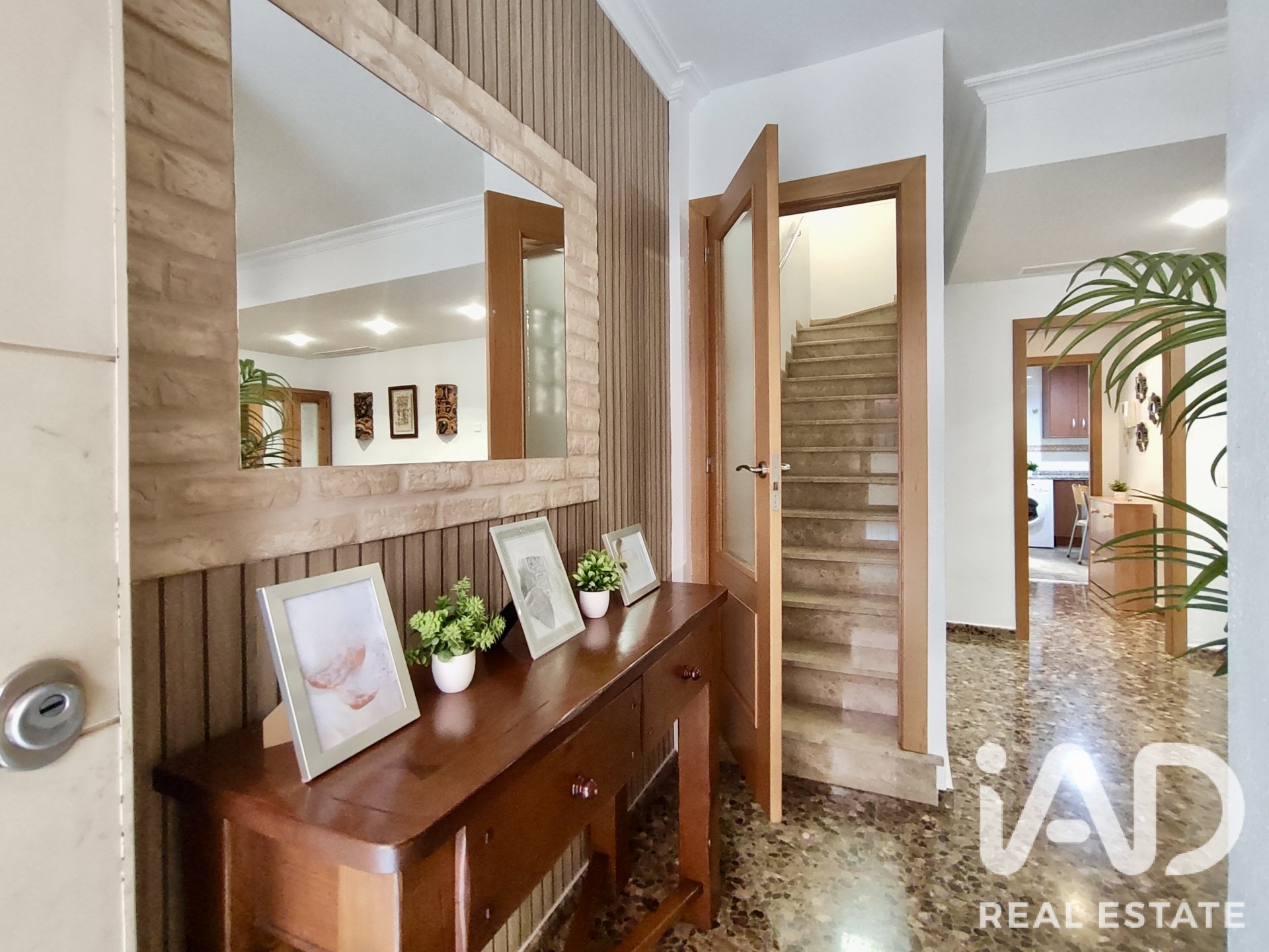 Townhouse à Sagunto, Valencia, Espagne 5 chambres, 161 m2 No. 195119