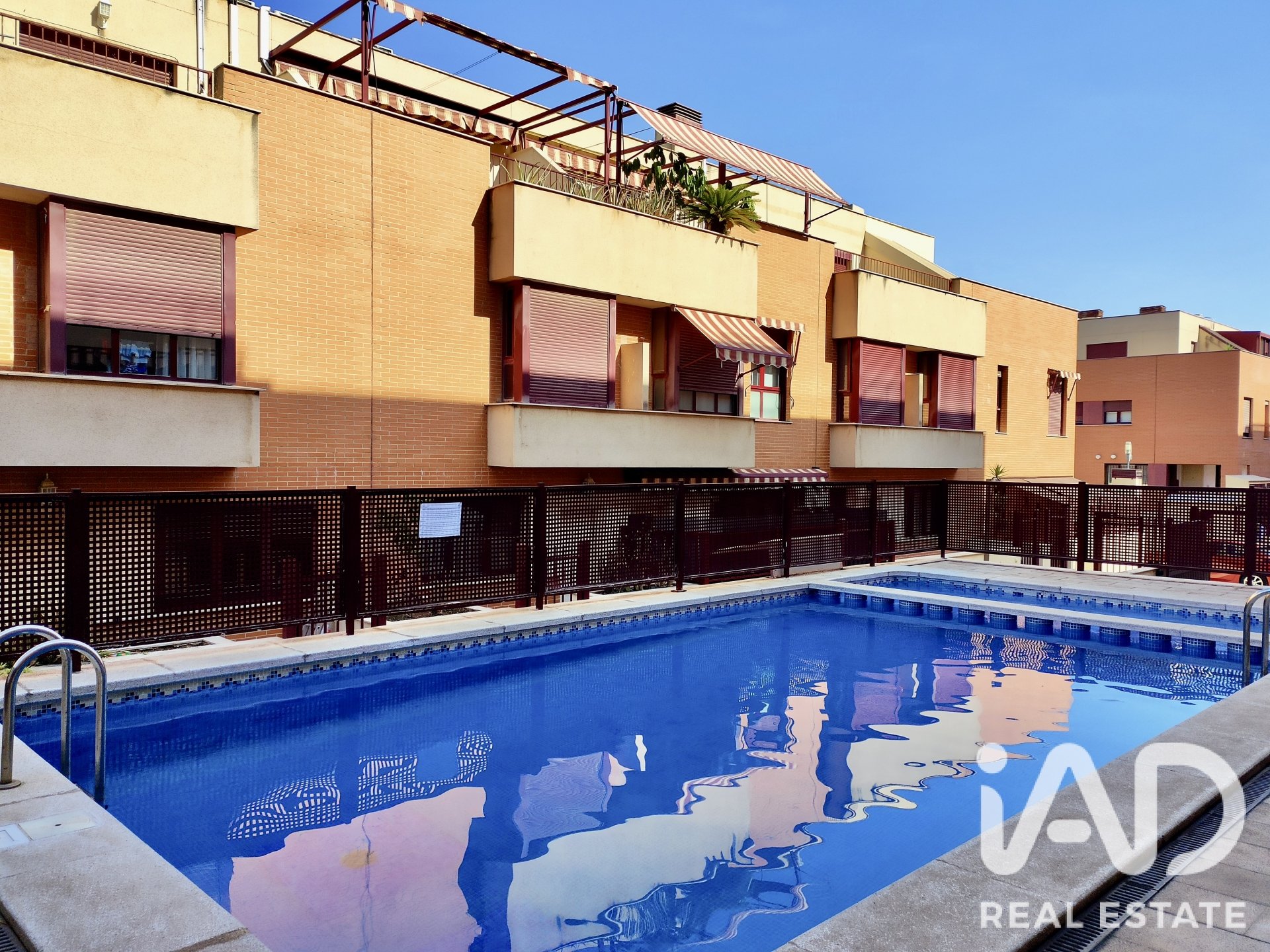 Townhouse à Sagunto, Valencia, Espagne 5 chambres, 161 m2 No. 195119