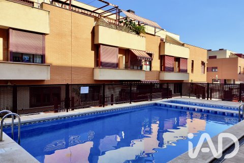 Casa adosada en Sagunto, València, España 5 dormitorios, 161 m2 No. 195119