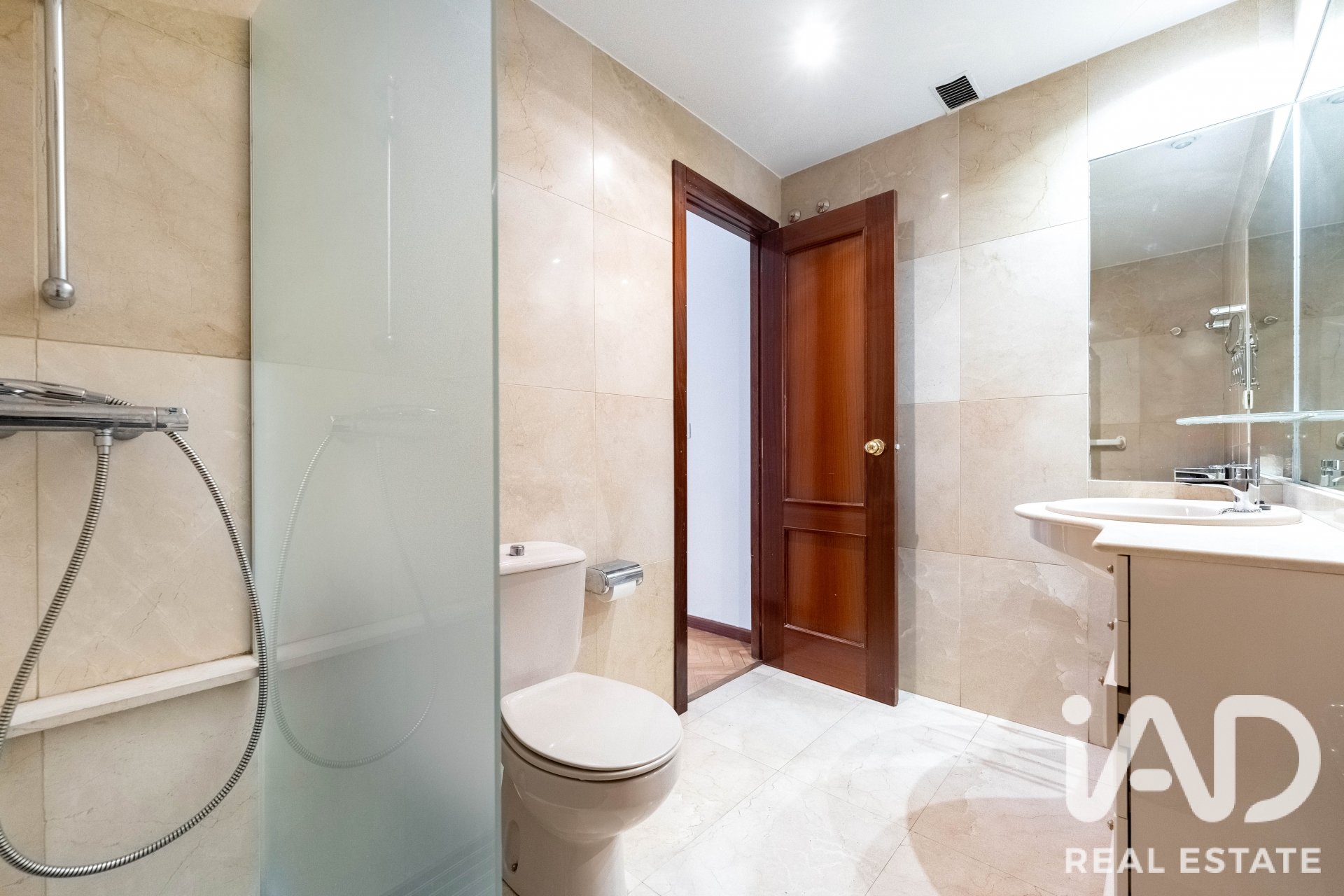 Dzīvoklis Madrid, Spānijā 3 istabas, 148 m2 Nr. 195120