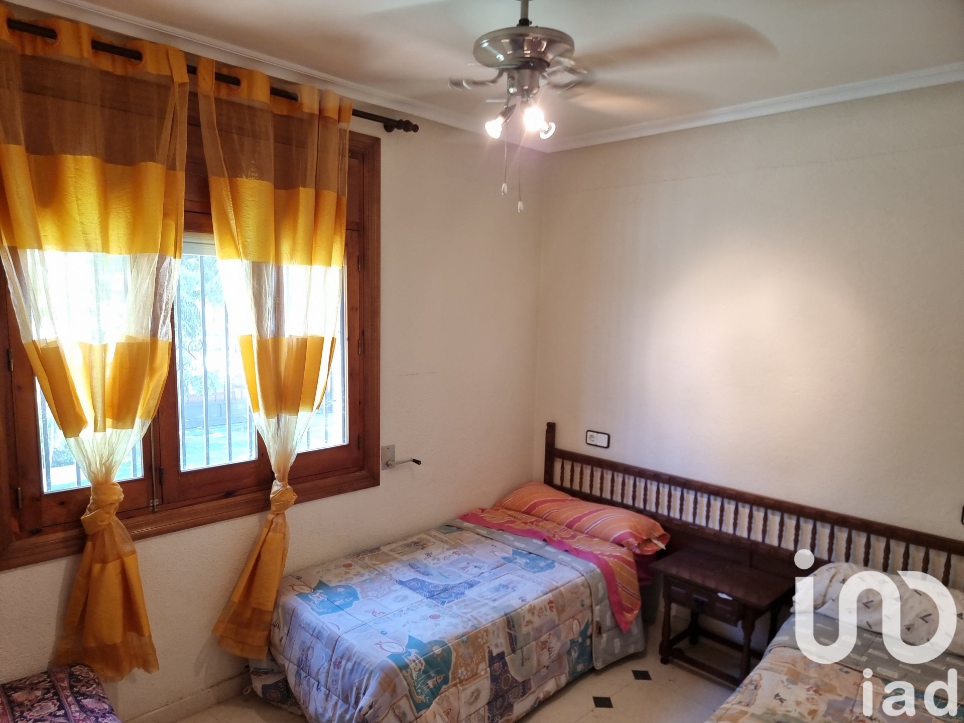 Hus i Sax, Alicante, Spanien 4 sovrum, 291 kvm. Nr. 153038