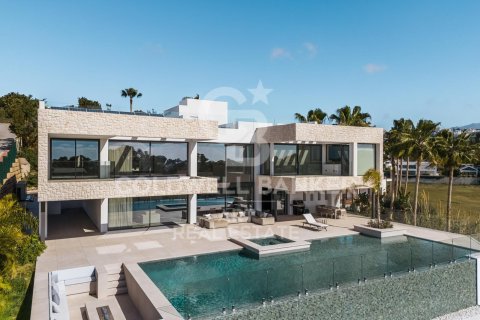 Villa in Benahavis, Malaga, Spanien 4 Schlafzimmer, 1126 m2 Nr. 159110