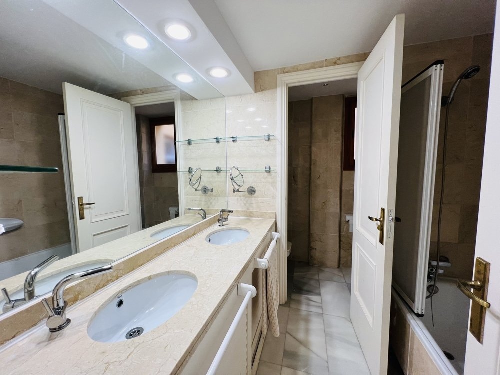 Apartamento en Santa Ponsa, Mallorca, España 4 dormitorios, 145 m2 No. 109913