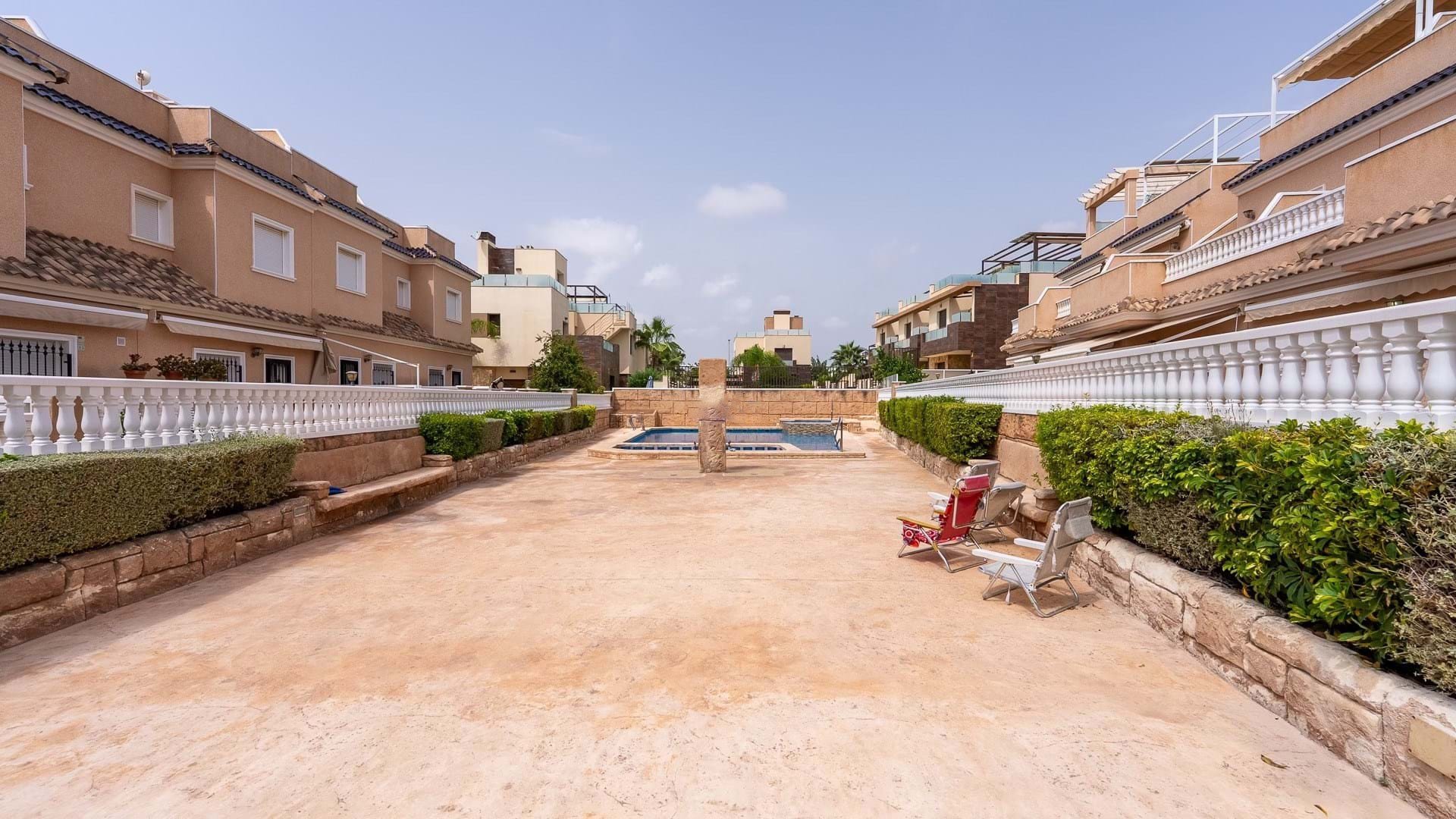 Duplex in Torre de la Horadada, Alicante, Spanien 3 Schlafzimmer, 172 m2 Nr. 154998