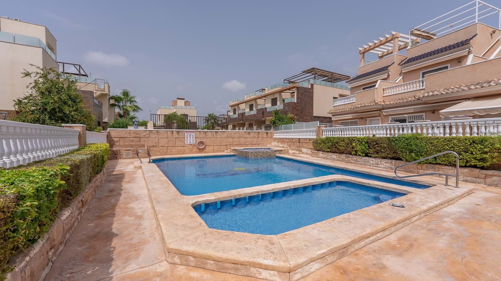 Duplex in Torre de la Horadada, Alicante, Spanien 3 Schlafzimmer, 172 m2 Nr. 154998