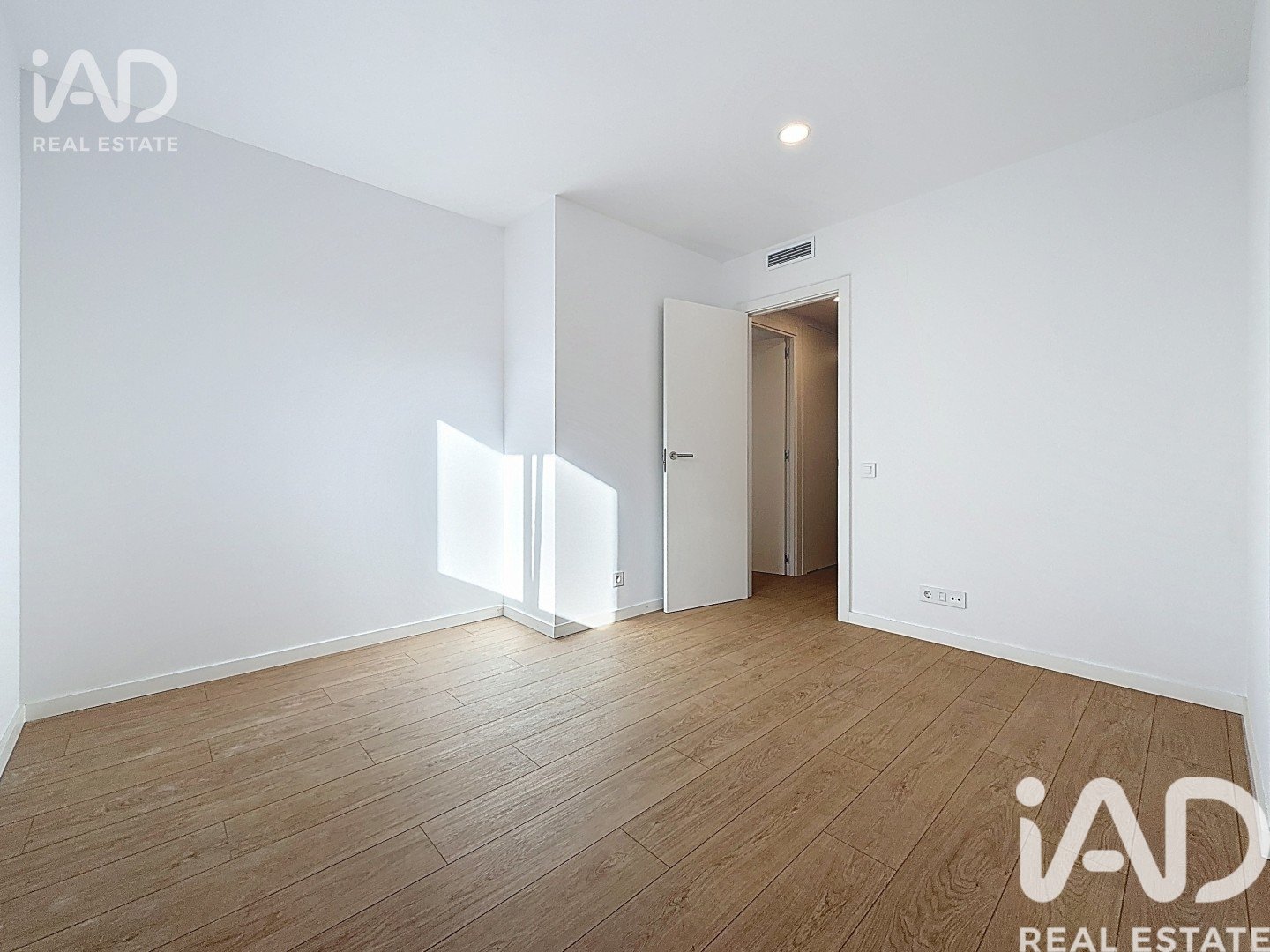 Apartment à Canet de Mar, Barcelona, Espagne 3 chambres, 98 m2 No. 194359