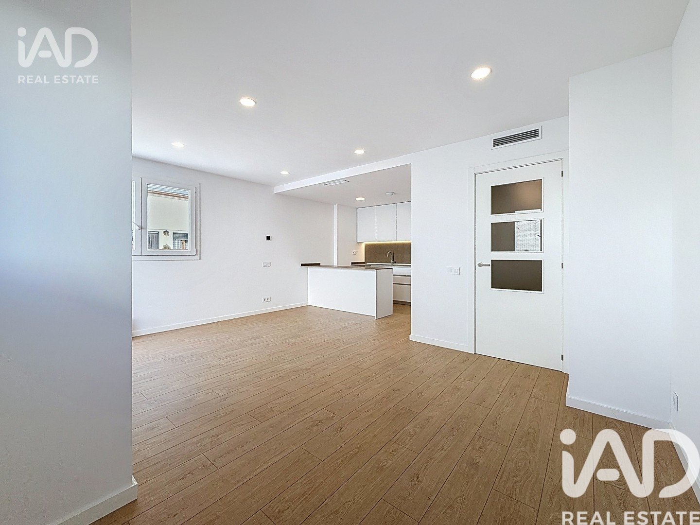 Apartment à Canet de Mar, Barcelona, Espagne 3 chambres, 98 m2 No. 194359