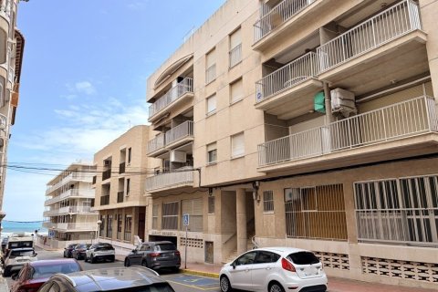 Huoneisto Guardamar del Segura, Alicante, Espanja 3 makuuhuonetta, 74 m2 No. 188919