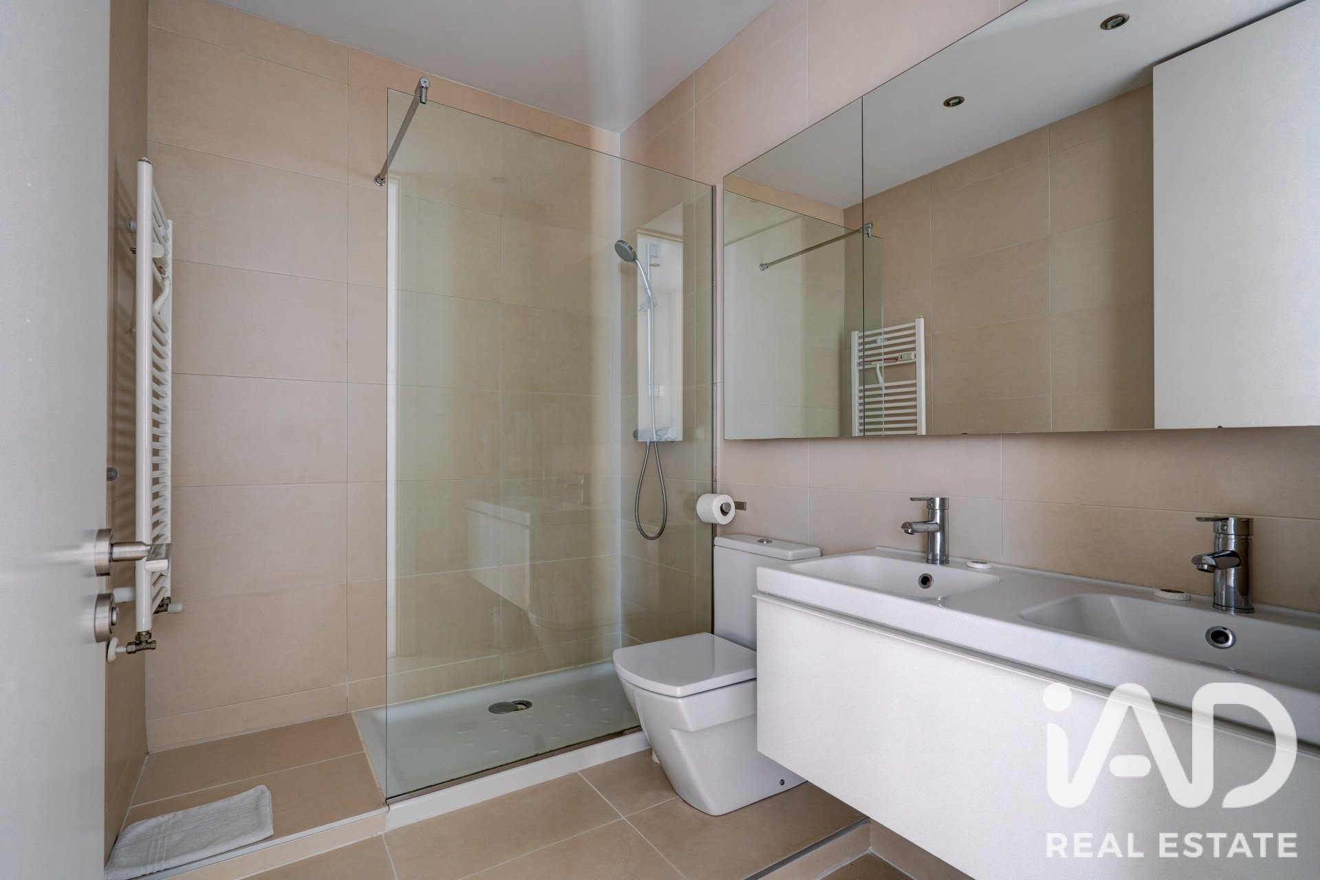 Apartamento en Donostia-San Sebastian, Guipúzcoa, España 6 dormitorios, 218 m2 No. 192127