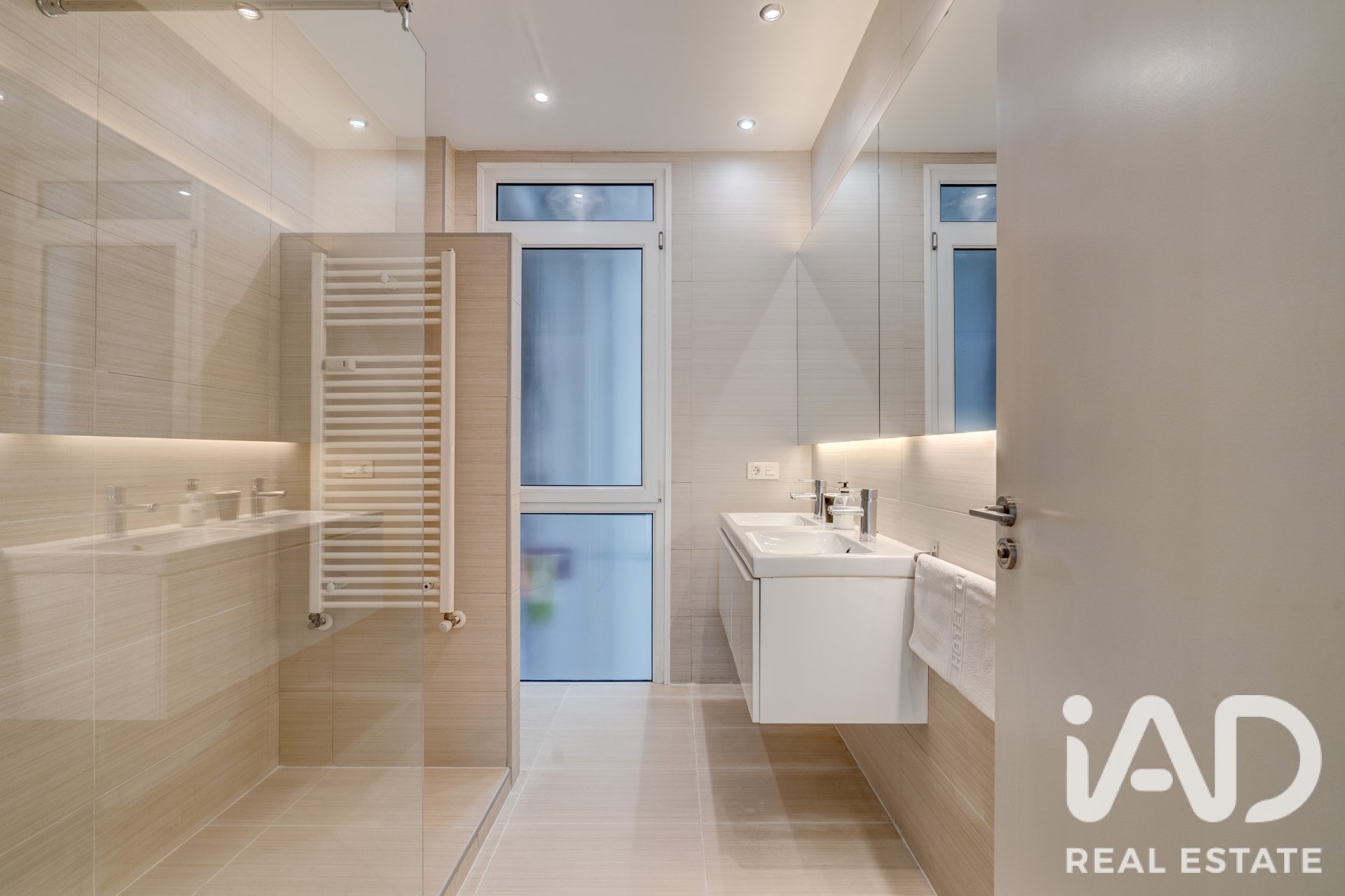 Apartamento en Donostia-San Sebastian, Guipúzcoa, España 6 dormitorios, 218 m2 No. 192127