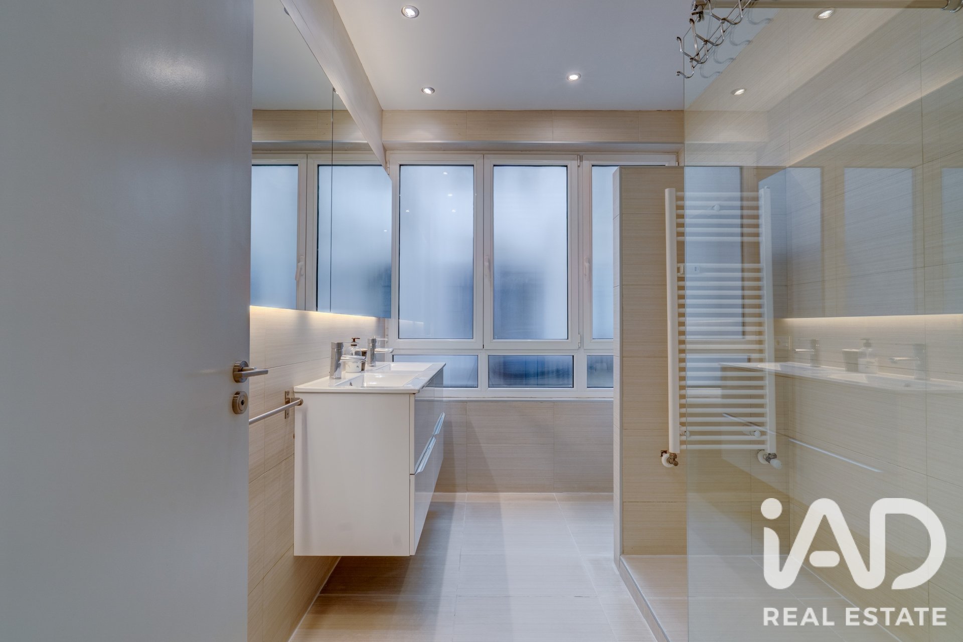 Apartamento en Donostia-San Sebastian, Guipúzcoa, España 6 dormitorios, 218 m2 No. 192127