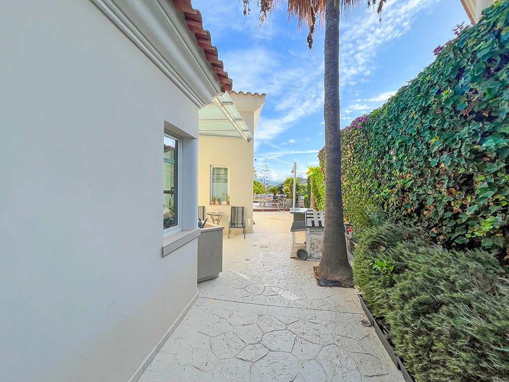 Villa in Santa Ponsa, Mallorca, Spain 5 bedrooms, 352 sq.m. No. 179671