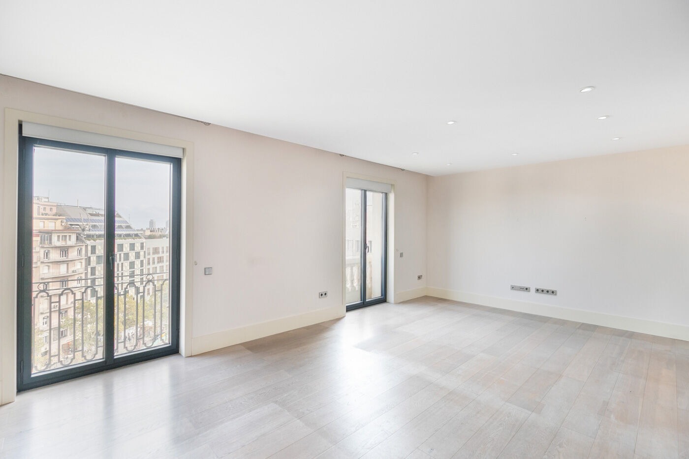 Dzīvoklis Barcelona, Spānijā 3 istabas,  Nr. 141001