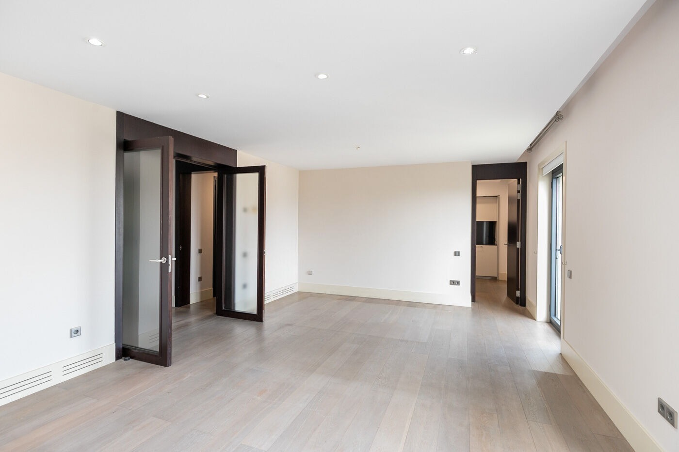Dzīvoklis Barcelona, Spānijā 3 istabas,  Nr. 141001