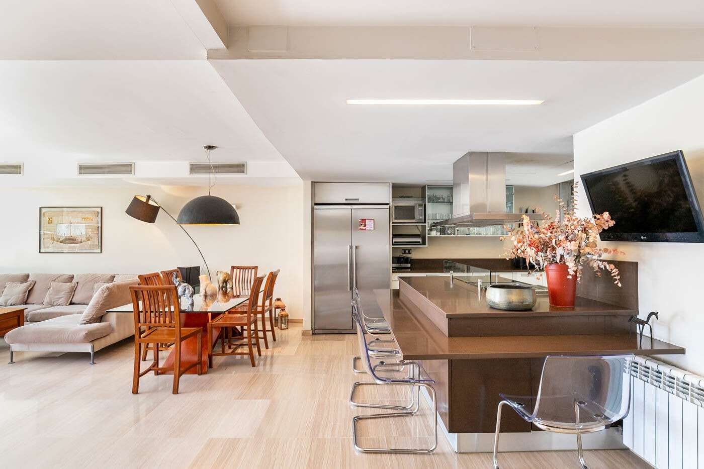 Apartamento en Barcelona, España 5 dormitorios,  No. 140996