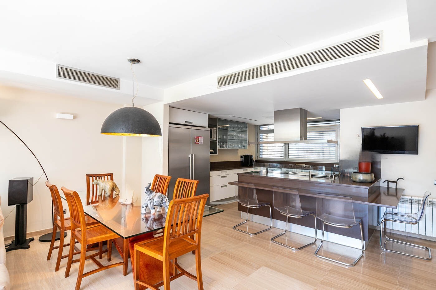 Apartamento en Barcelona, España 5 dormitorios,  No. 140996
