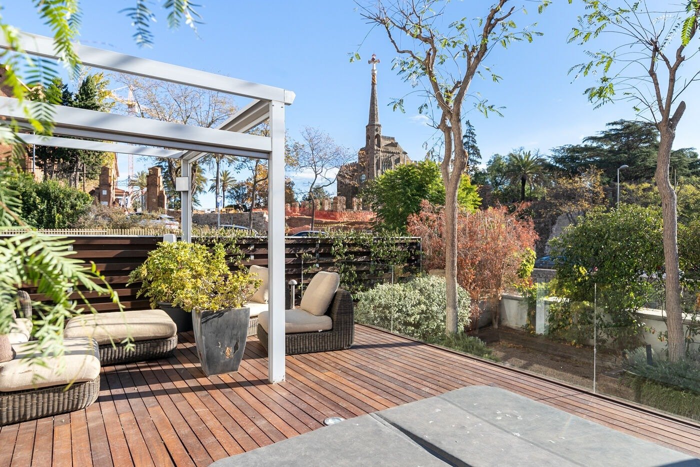 Apartamento en Barcelona, España 5 dormitorios,  No. 140996