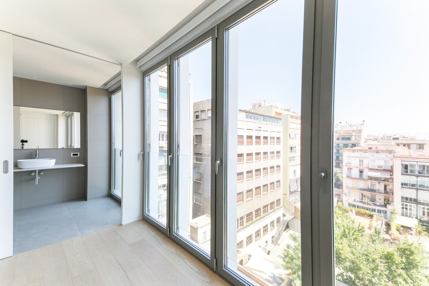 Wohnung in Barcelona, Spanien 4 Schlafzimmer,  Nr. 141002