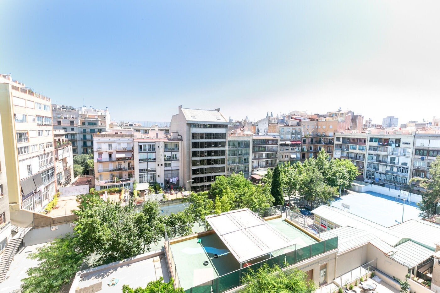Wohnung in Barcelona, Spanien 4 Schlafzimmer,  Nr. 141002