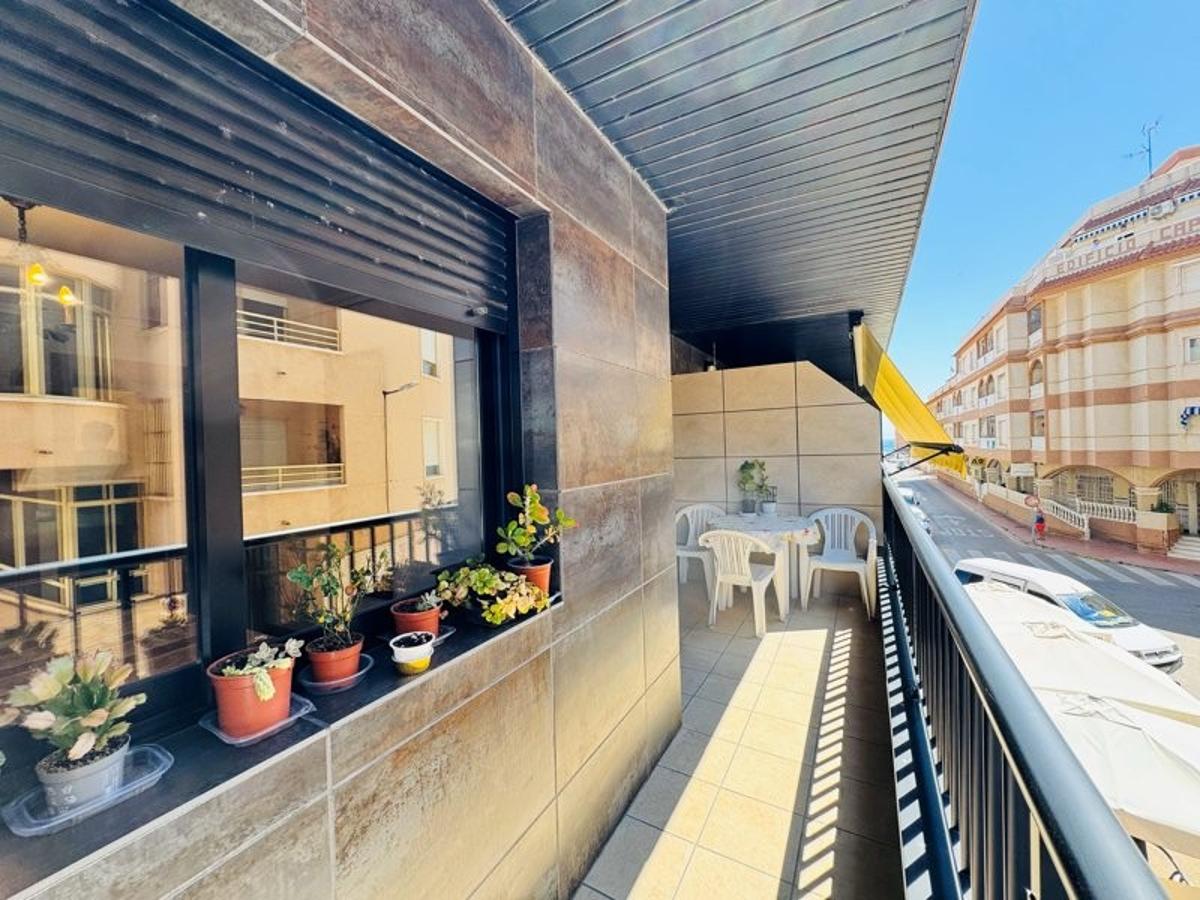 Appartamento a La Mata, Alicante, Spagna 2 camere da letto, 58 mq. N° 183766