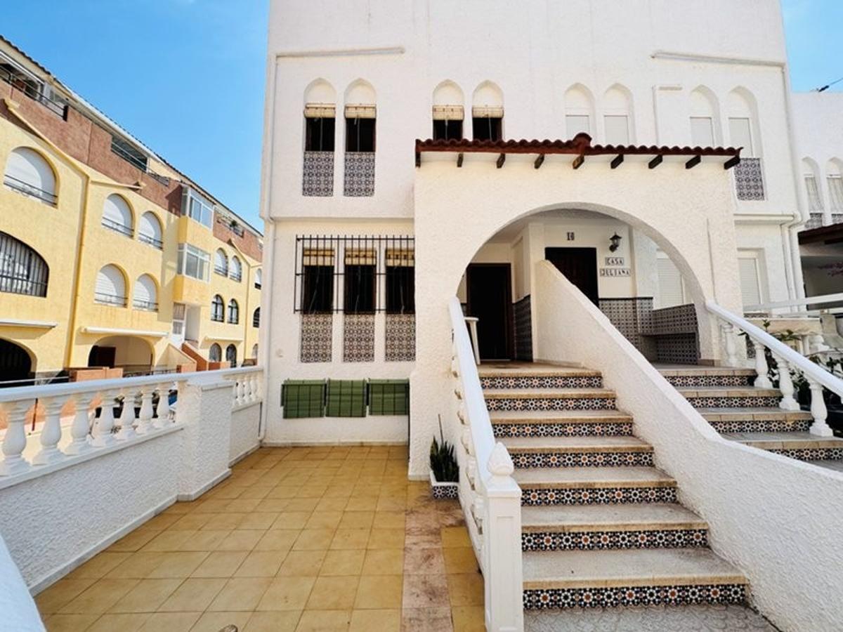 Townhouse à La Mata, Alicante, Espagne 3 chambres, 100 m2 No. 183767